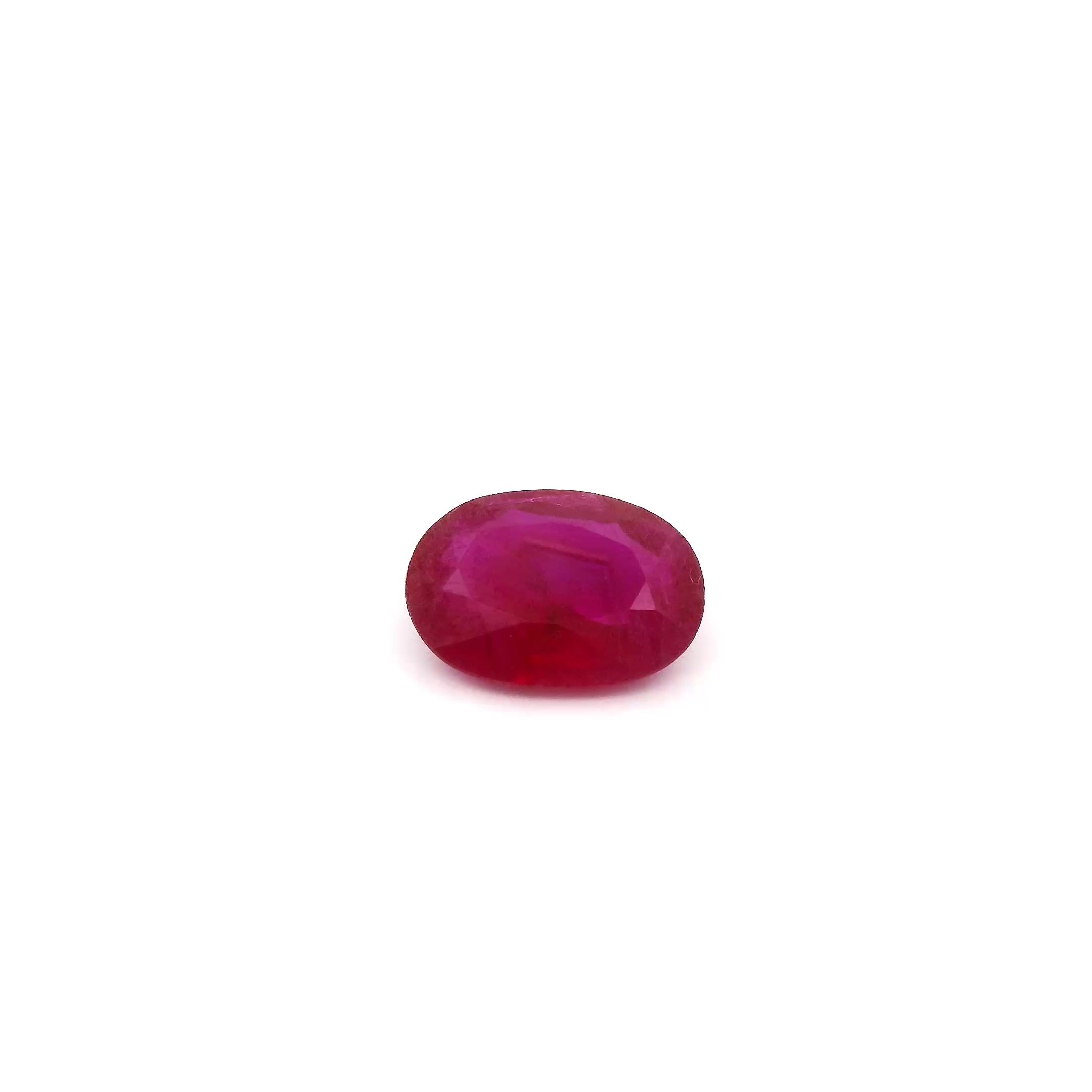 0.82 ct Oval Red Natural Ruby