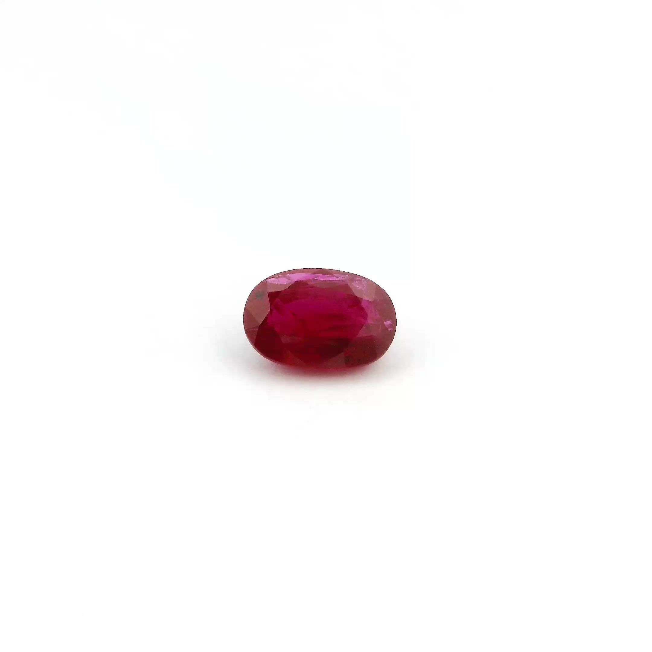 0.66 ct Oval Red Natural Ruby