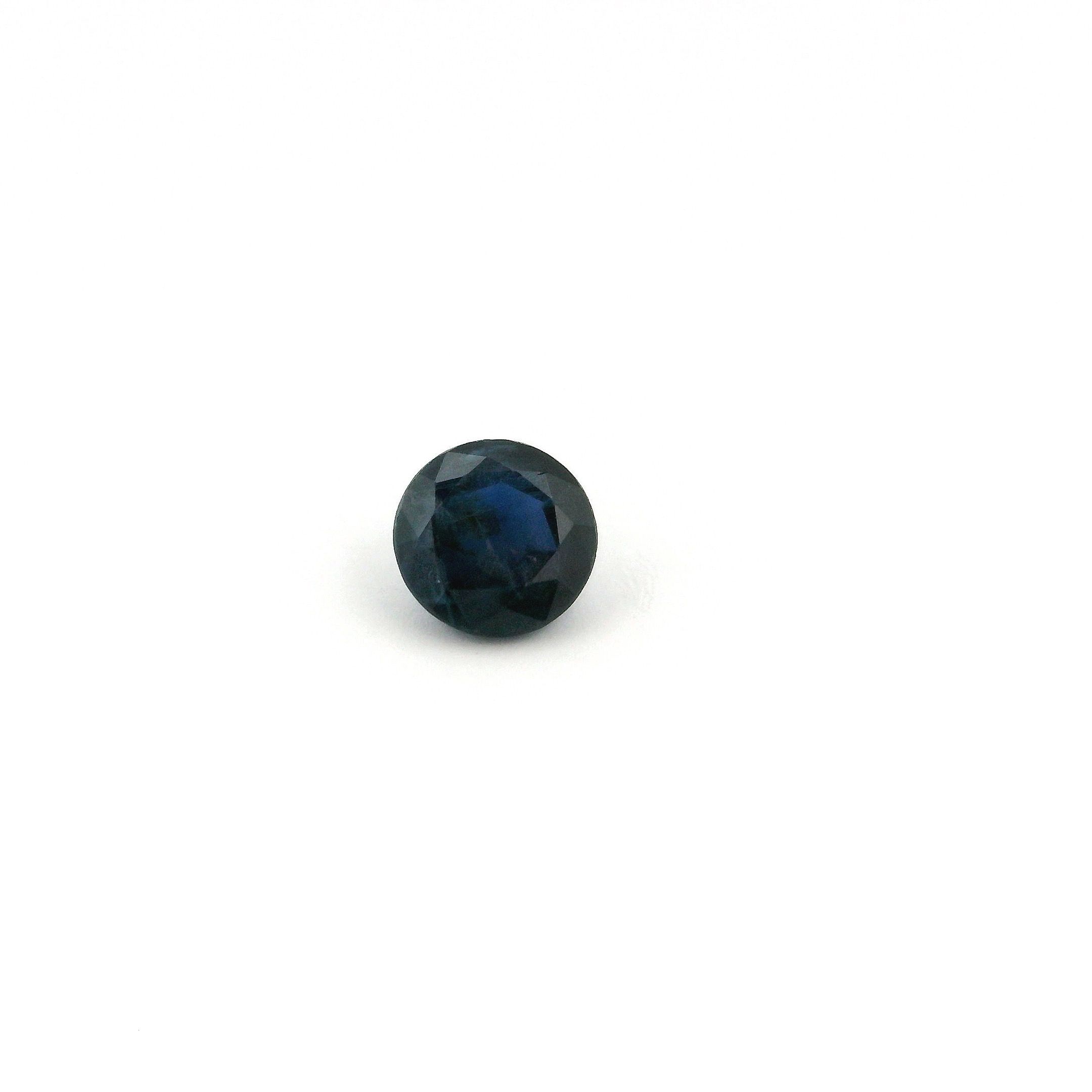 0.53 ct Round Blue Natural Sapphire