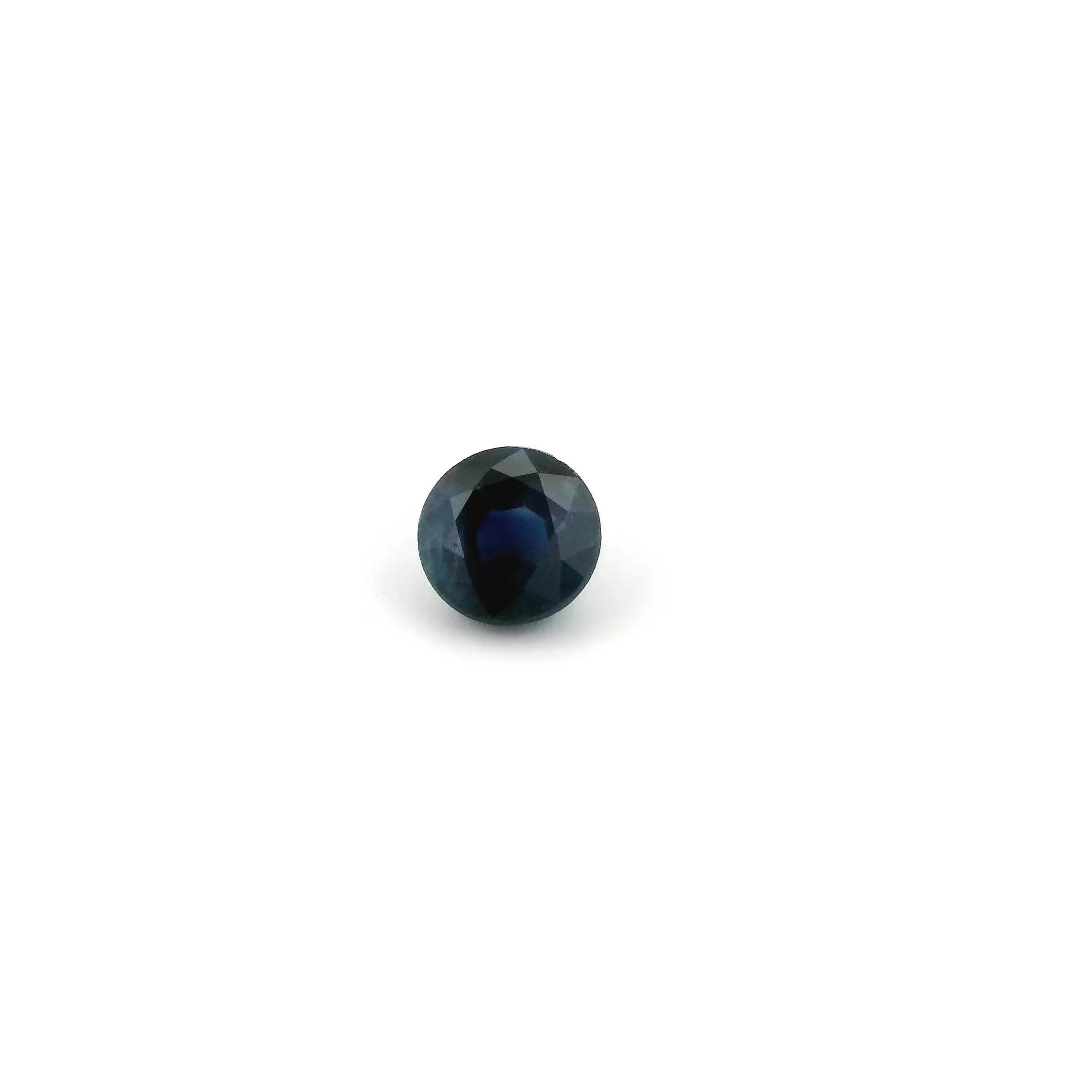 0.52 ct Round Blue Natural Sapphire