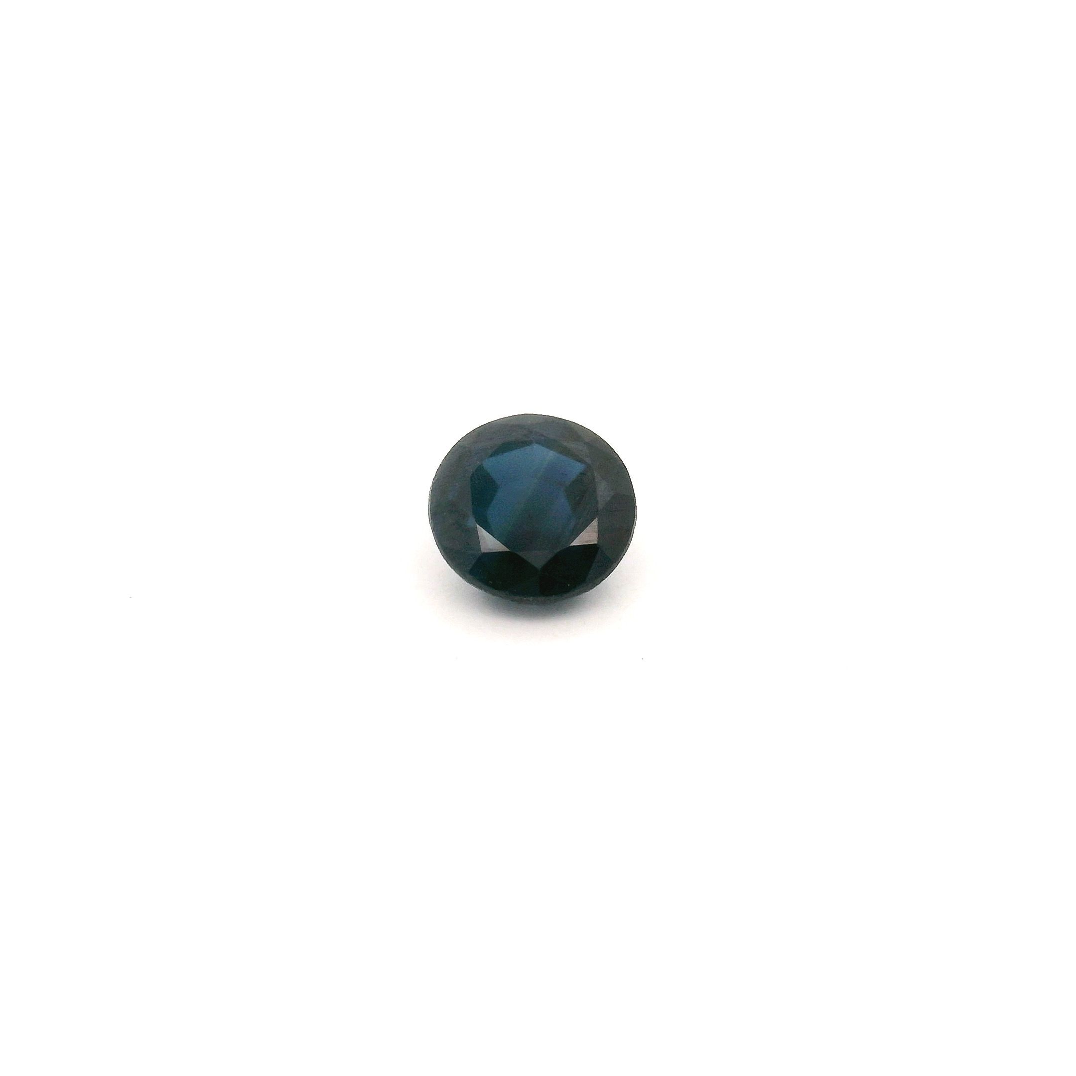 0.57 ct Round Blue Natural Sapphire