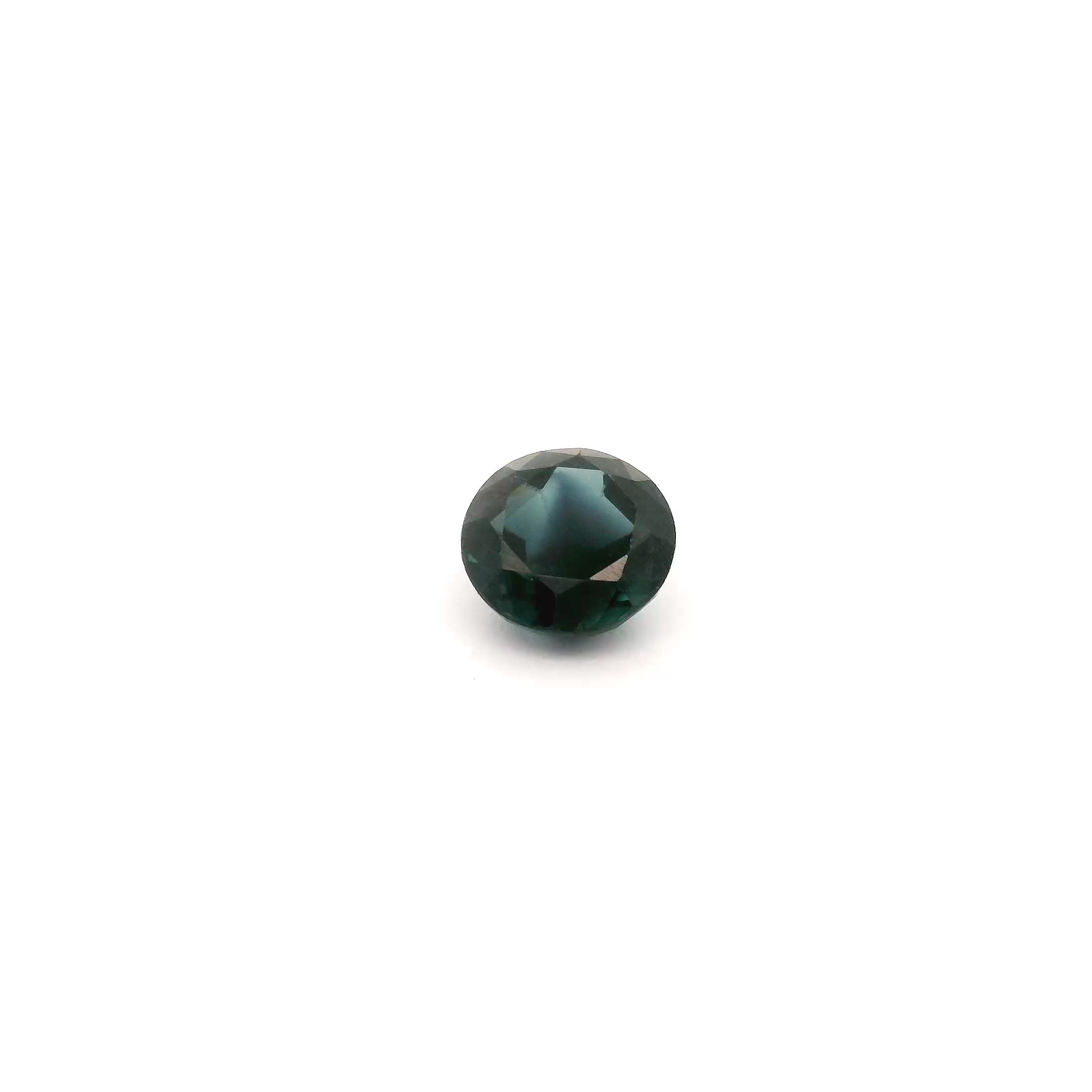 0.62 ct Round Blue Natural Sapphire
