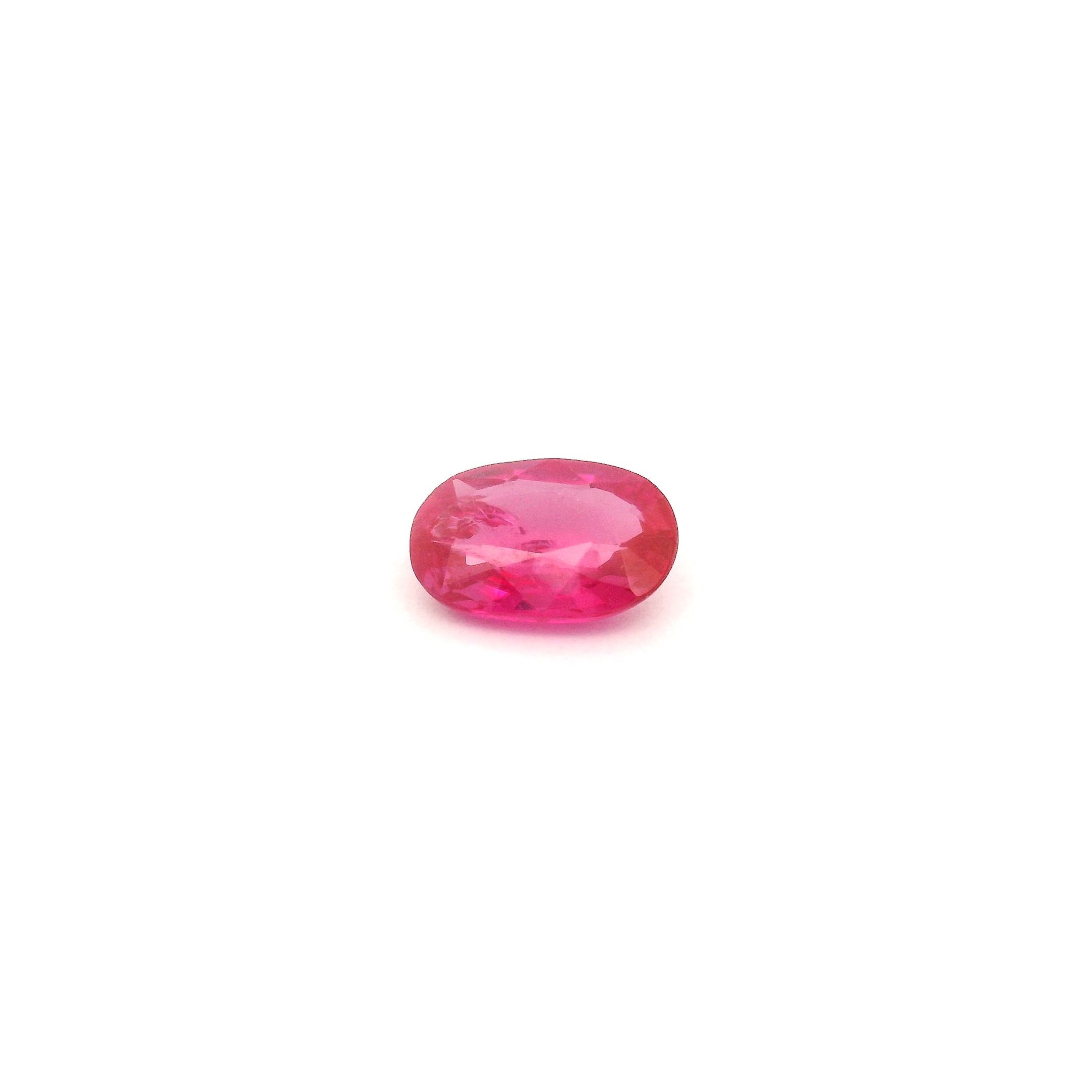 0.56 ct Oval Red Natural Ruby