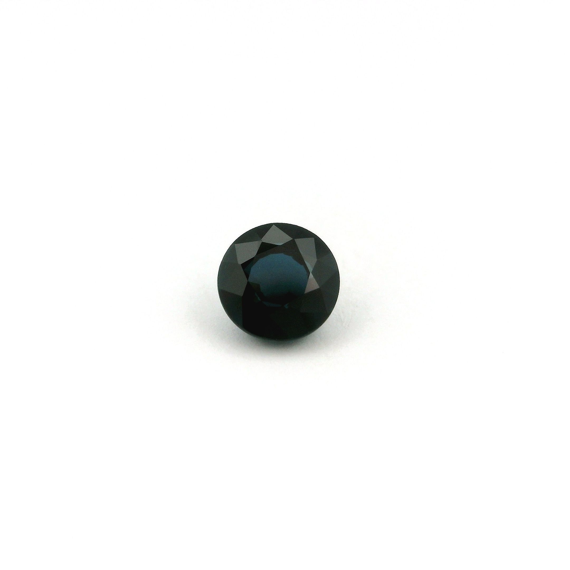 0.89 ct Round Blue Natural Sapphire