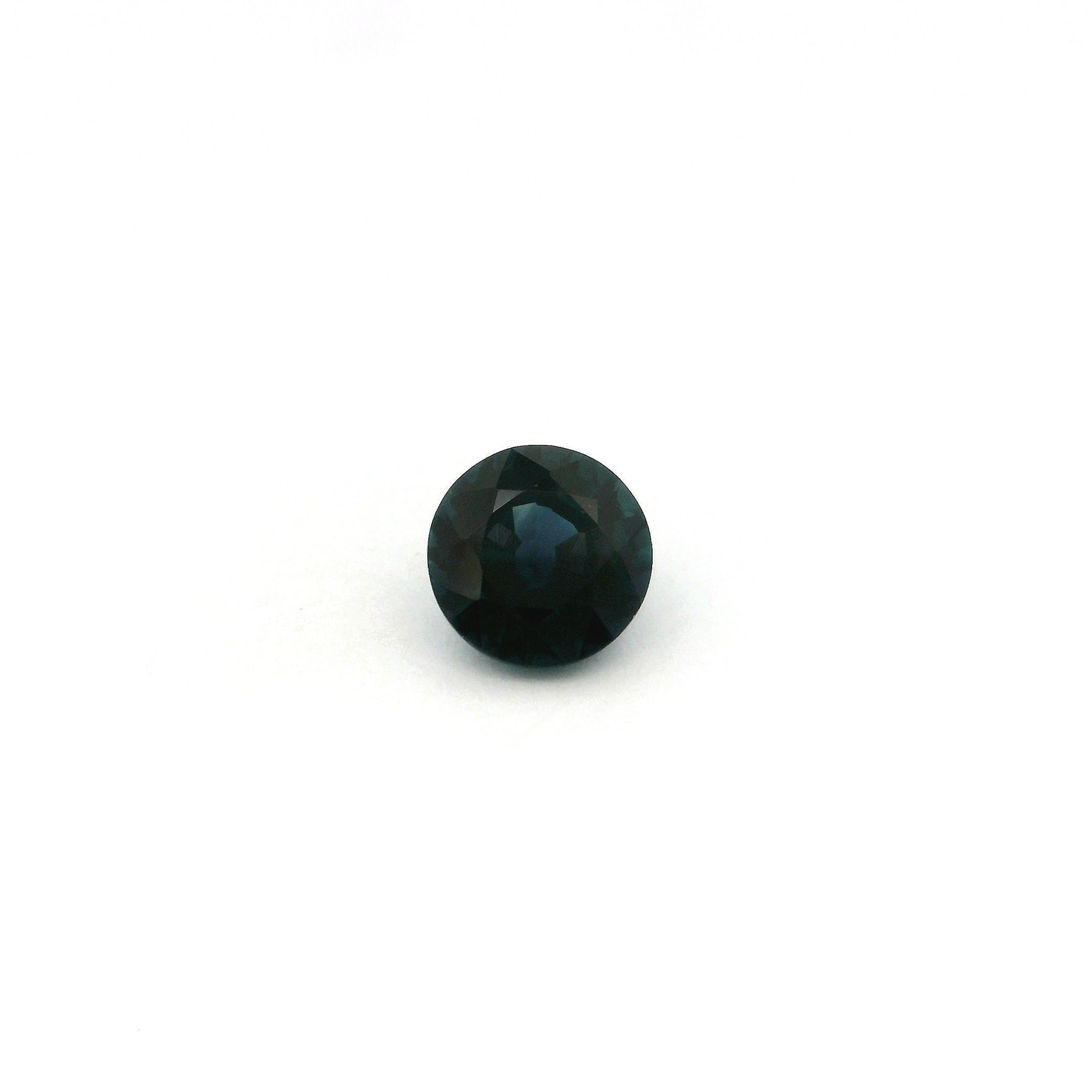 0.83 ct Round Blue Natural Sapphire