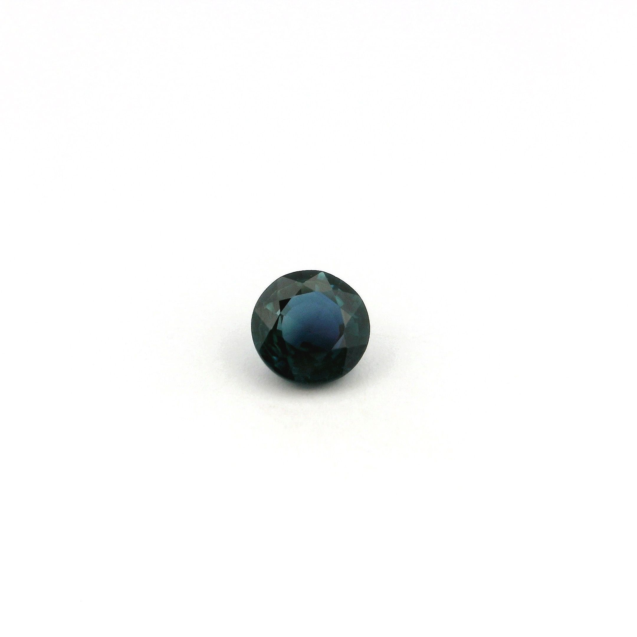 0.56 ct Round Blue Natural Sapphire