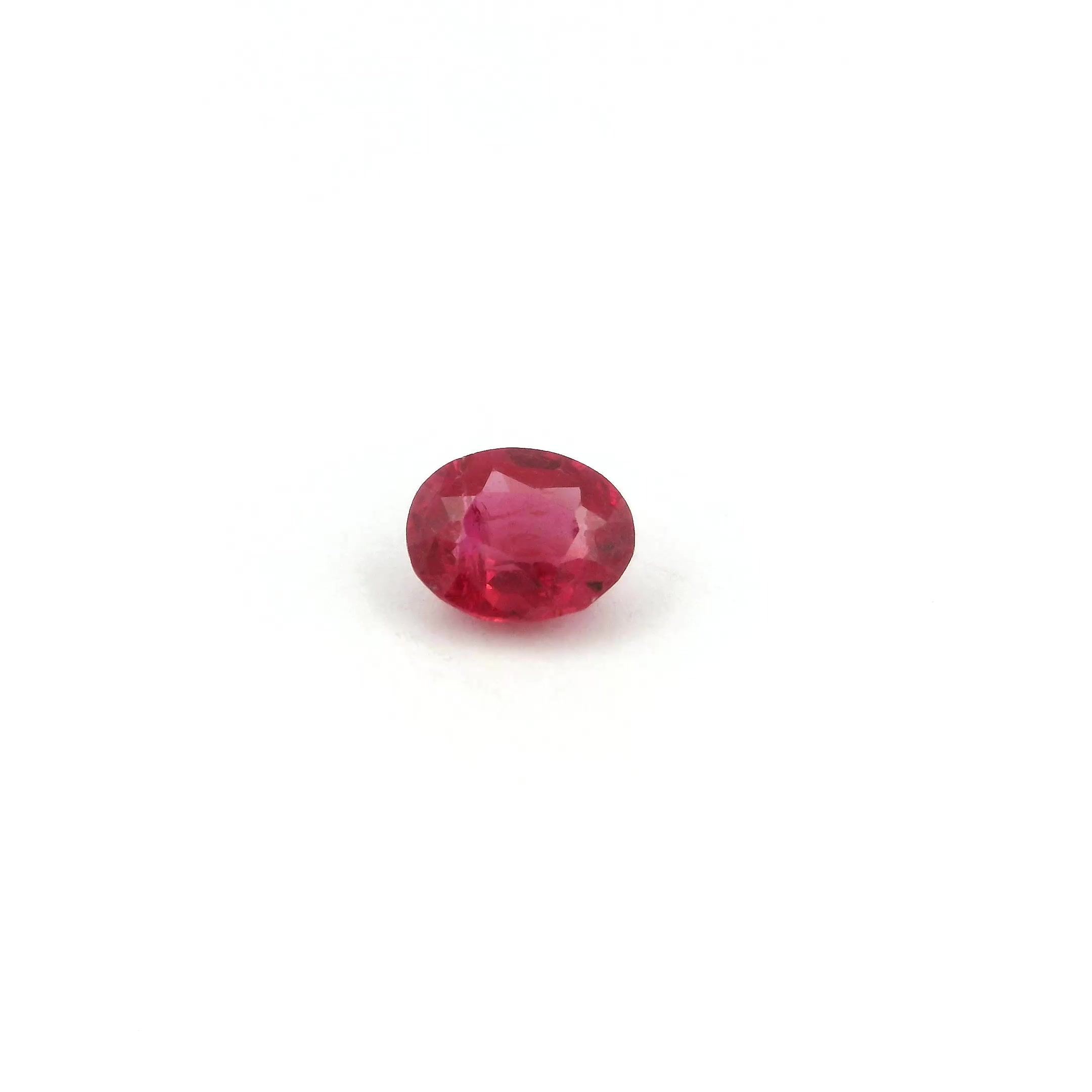 0.57 ct Oval Red Natural Ruby