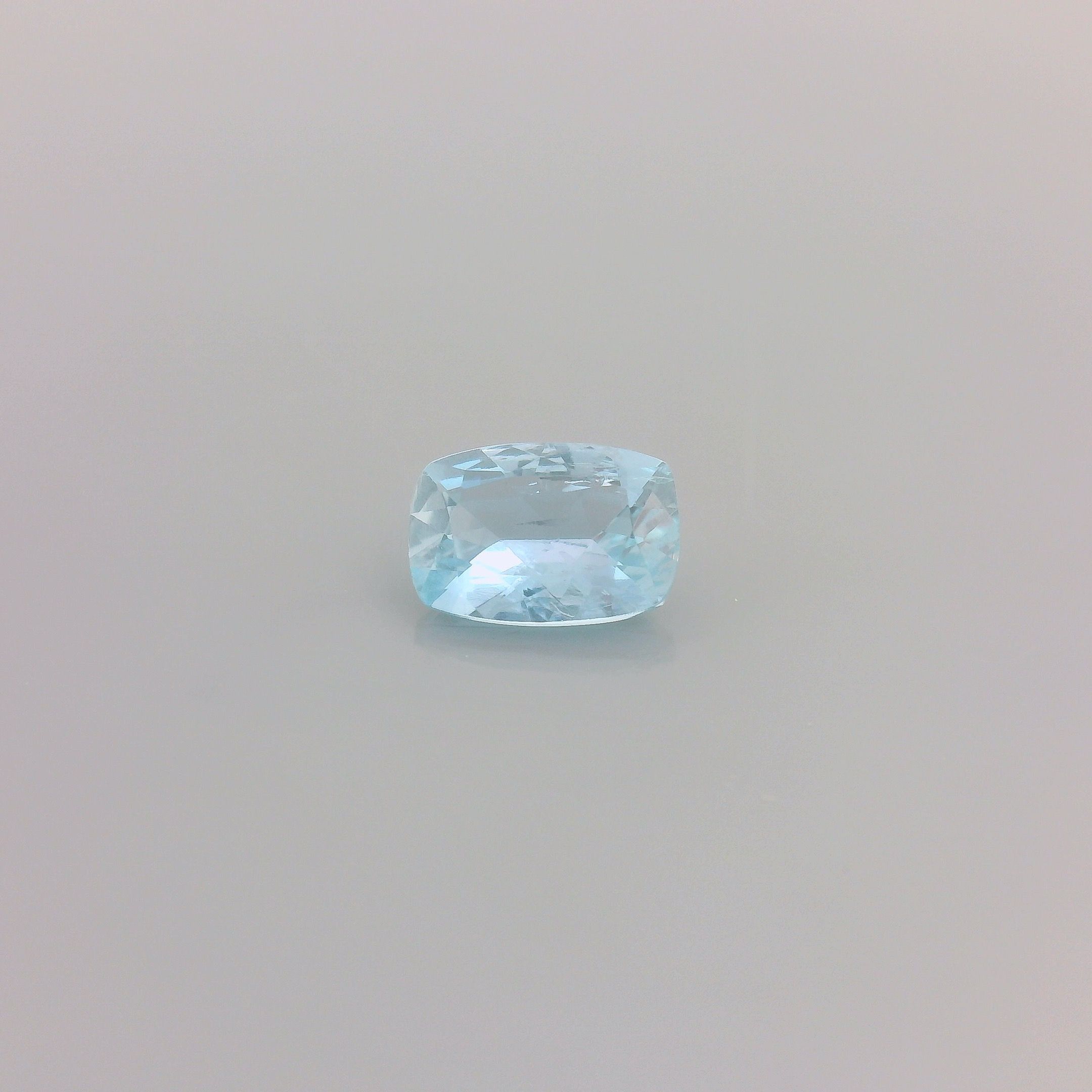 0.48 ct Cushion Blue Natural Aquamarine