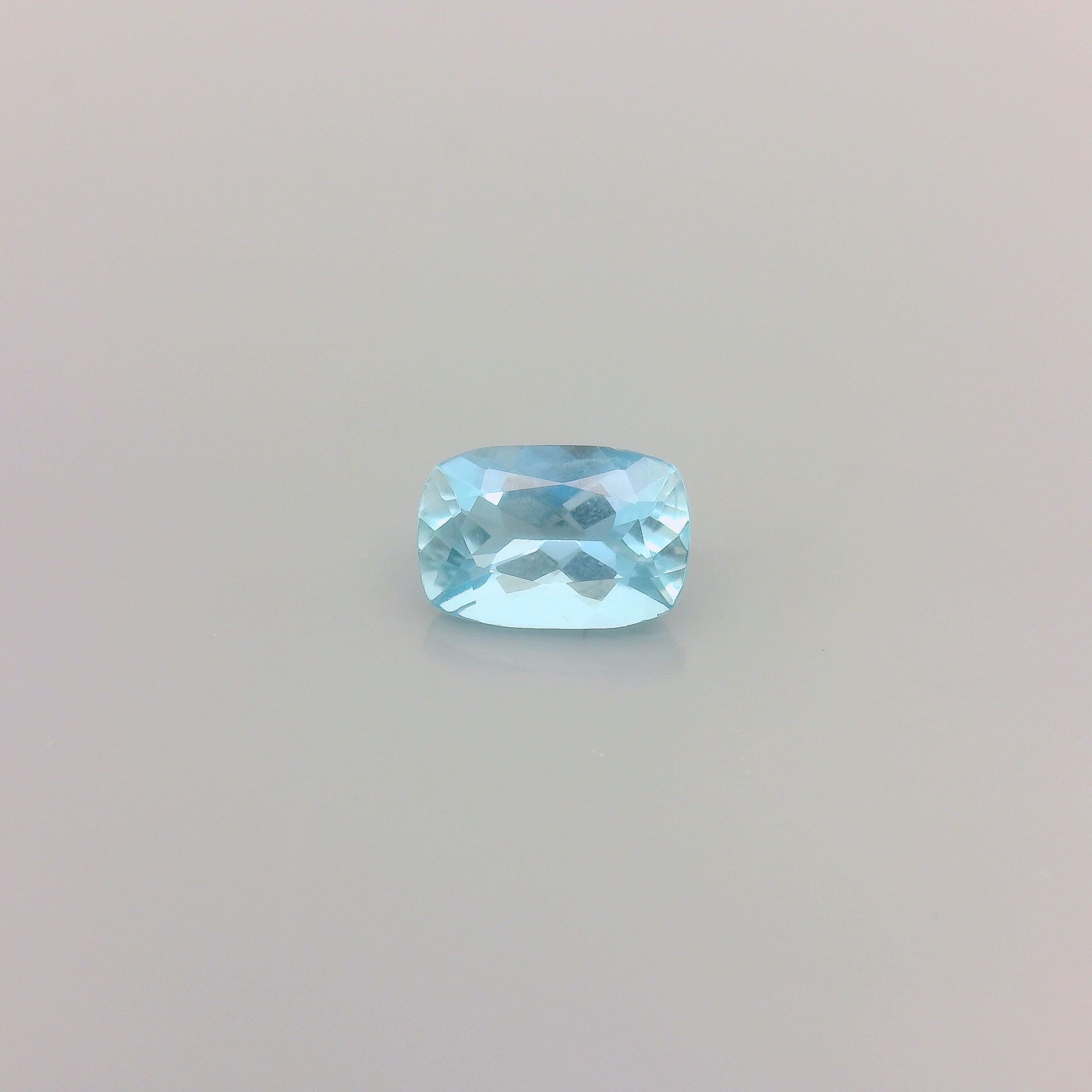 0.51 ct Cushion Blue Natural Aquamarine
