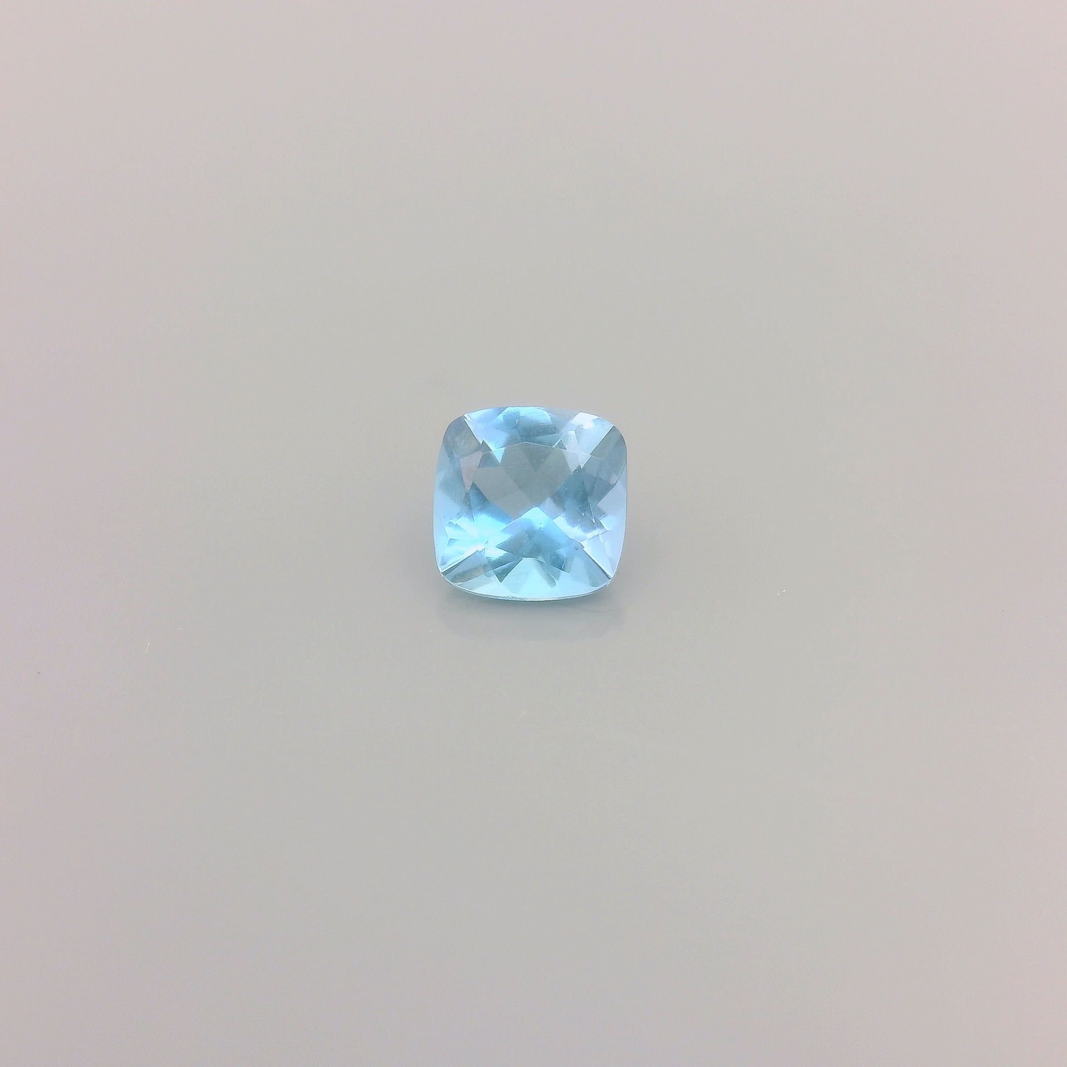 0.39 ct Cushion Blue Natural Aquamarine