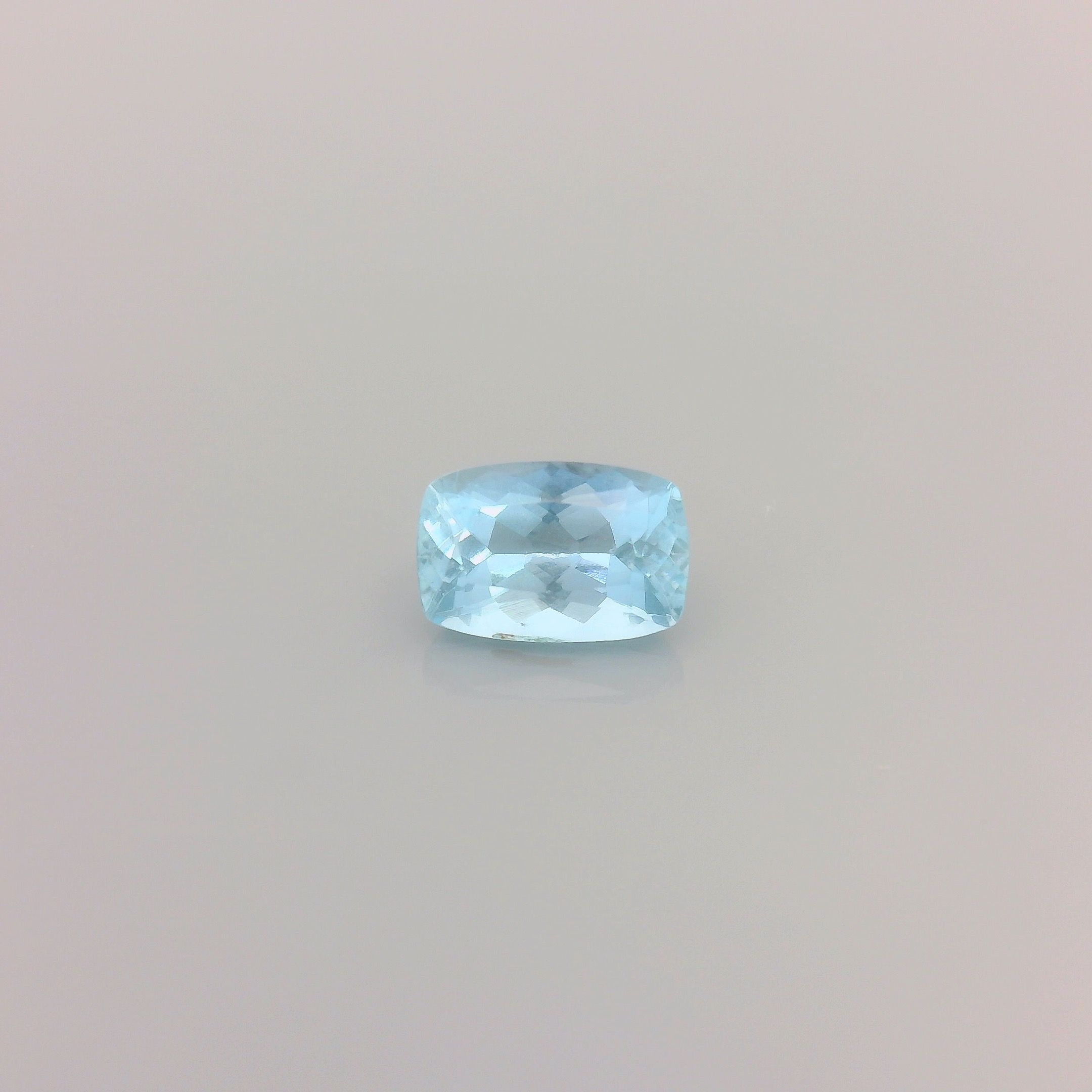 0.56 ct Cushion Blue Natural Aquamarine