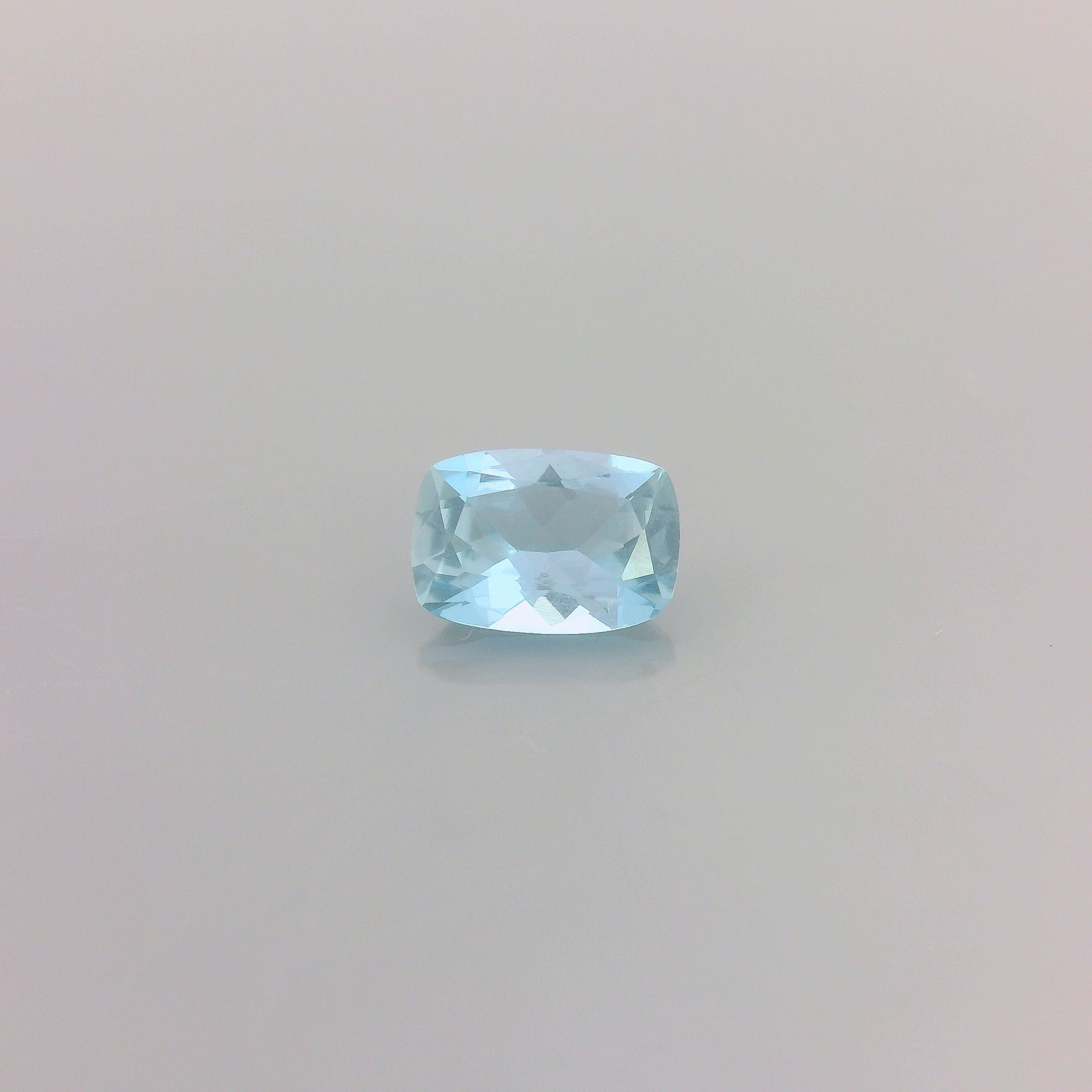 0.47 ct Cushion Blue Natural Aquamarine