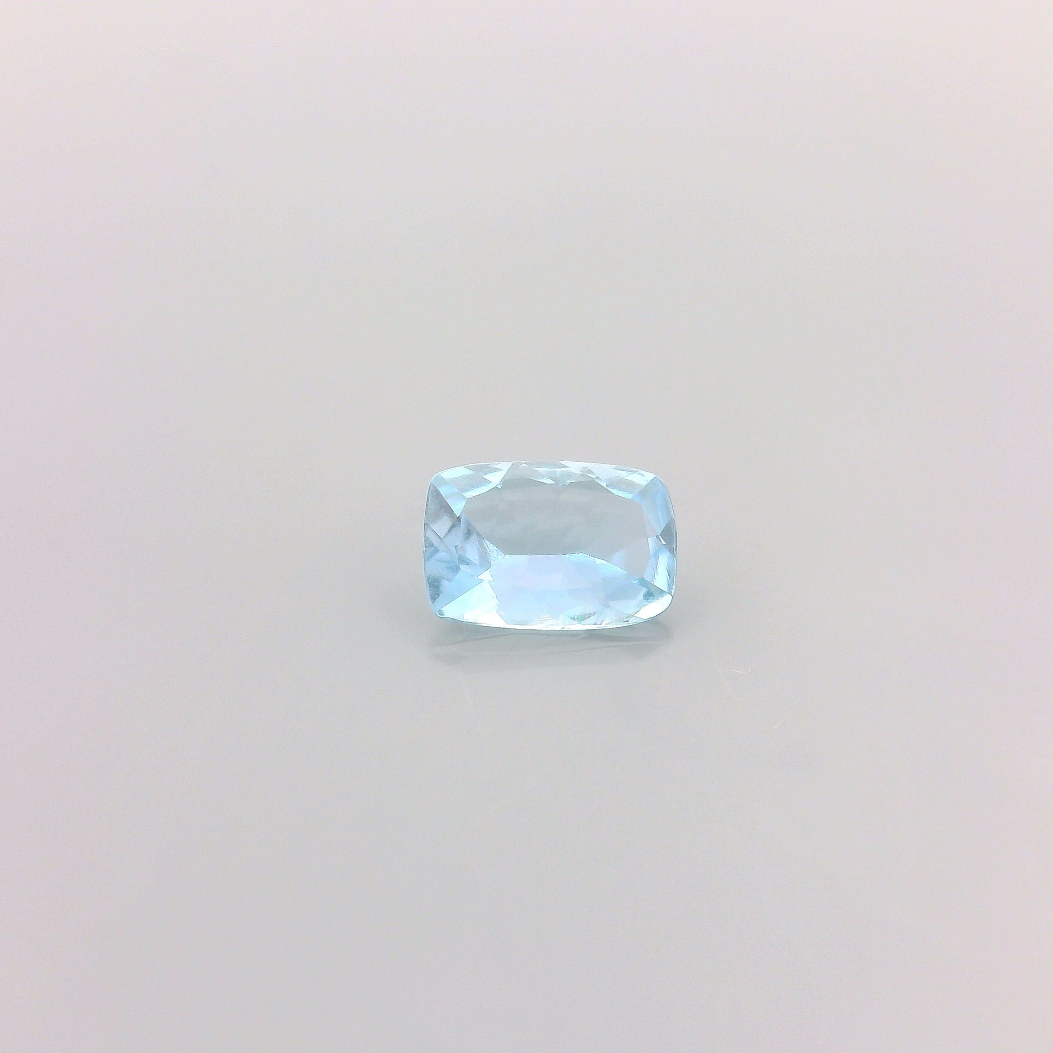 0.40 ct Cushion Blue Natural Aquamarine