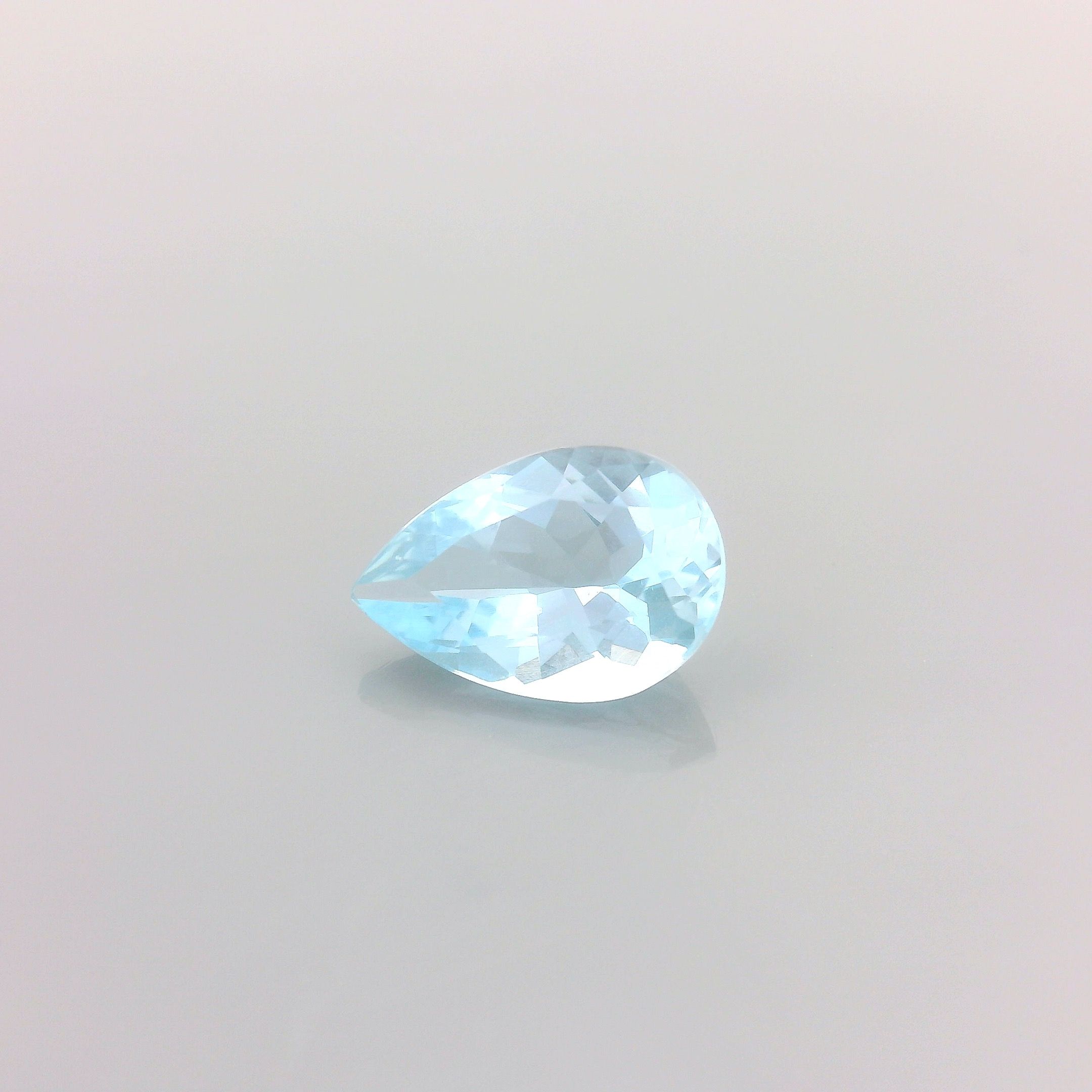 1.01 ct Pear Blue Natural Aquamarine