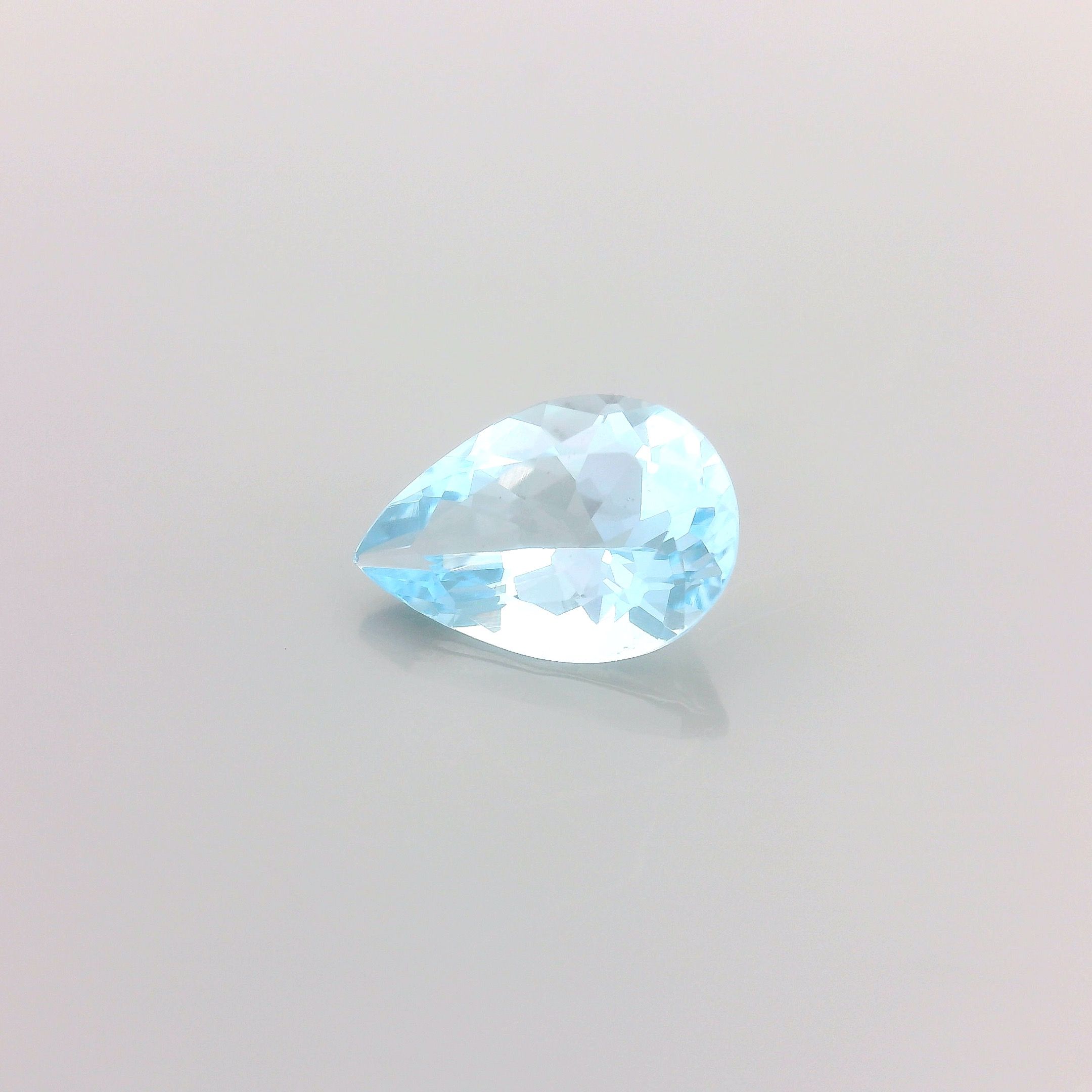 1.01 ct Pear Blue Natural Aquamarine