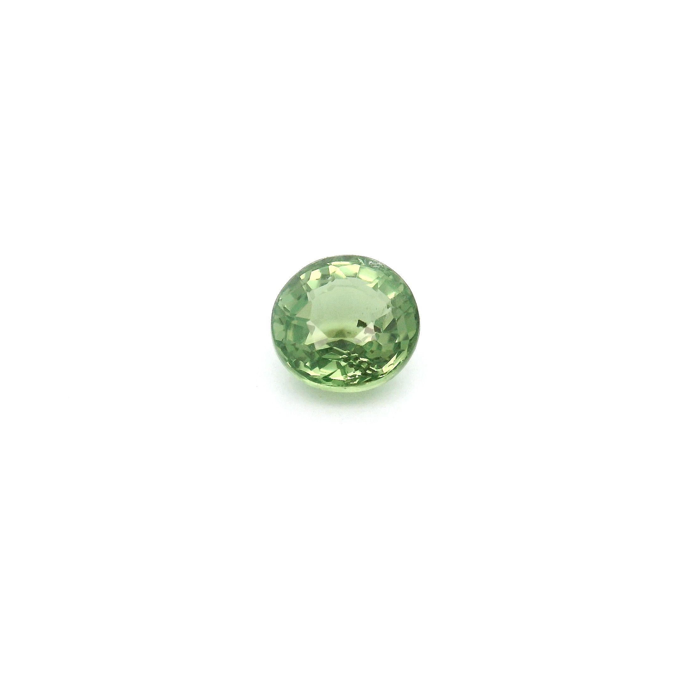 0.96 ct Round Green Natural Sapphire