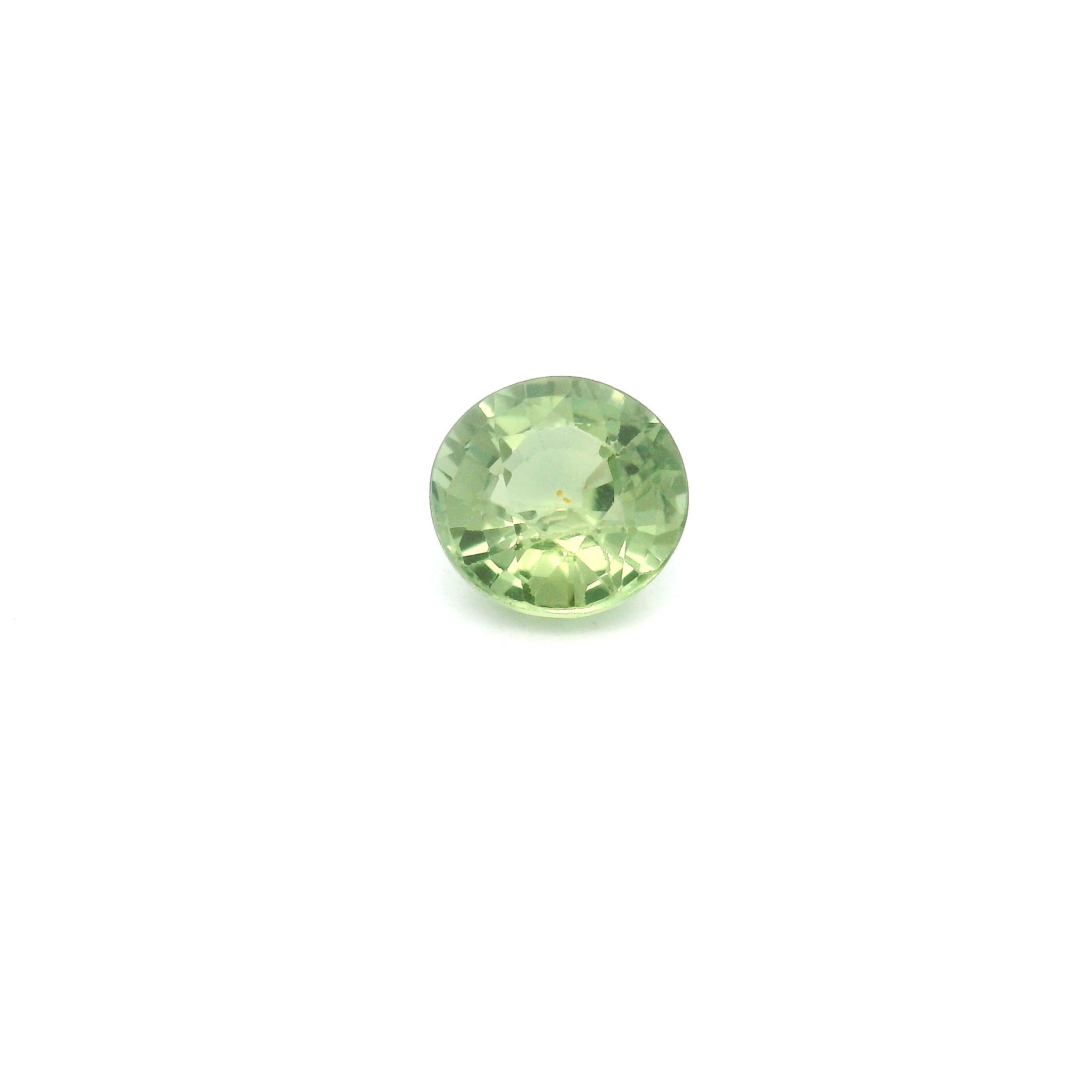 1.01 ct Round Green Natural Sapphire