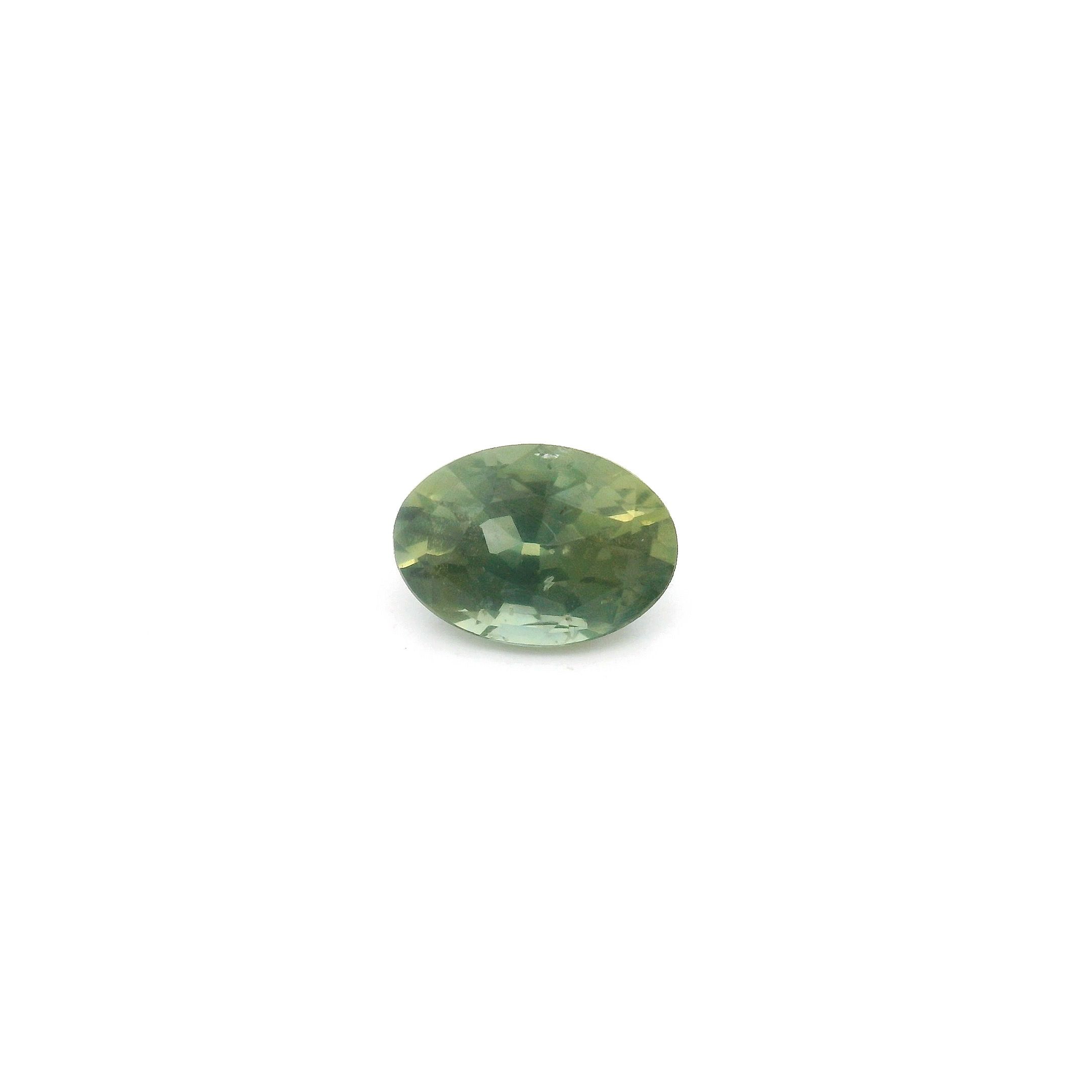 0.86 ct Oval Green Natural Sapphire