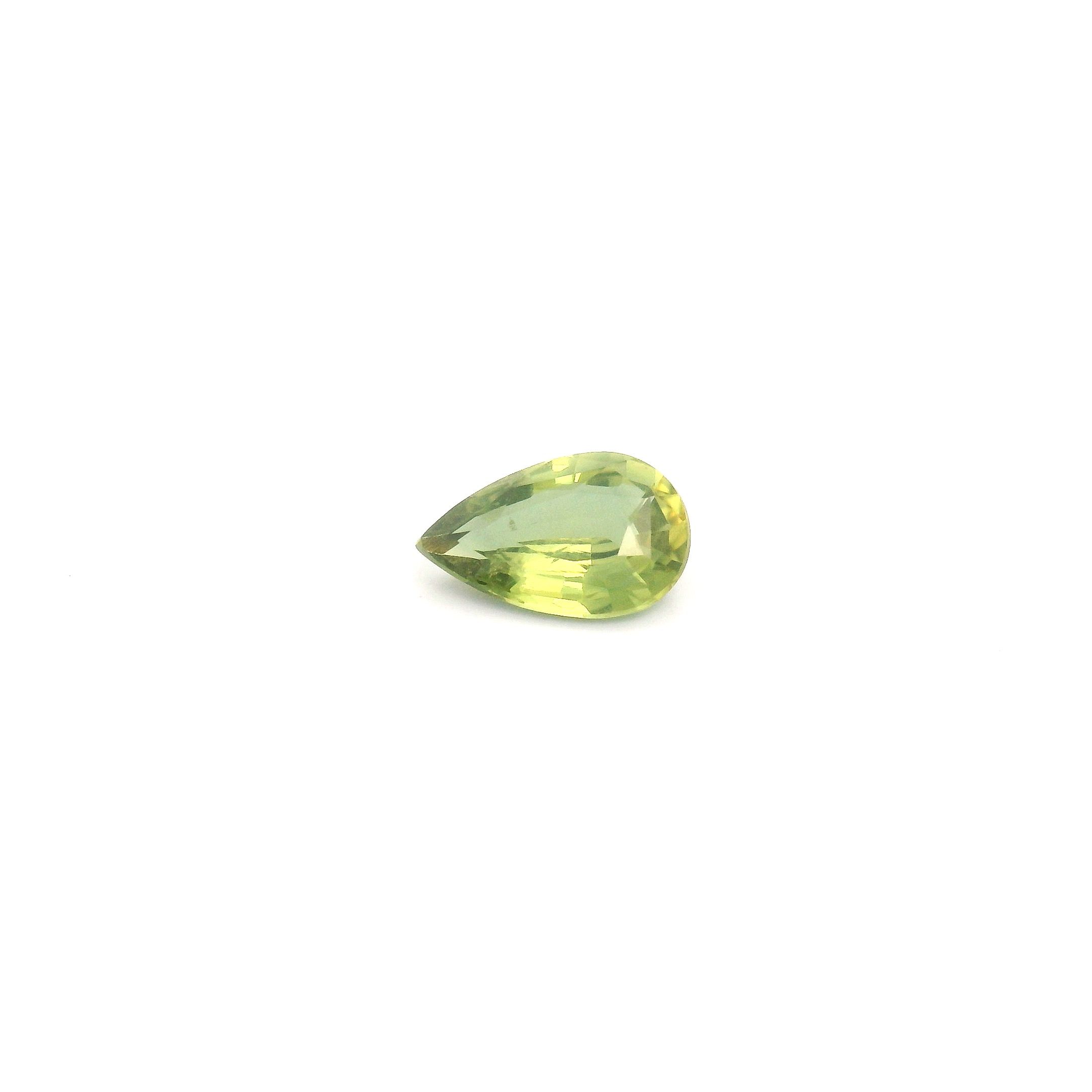 0.46 ct Pear Green Natural Sapphire