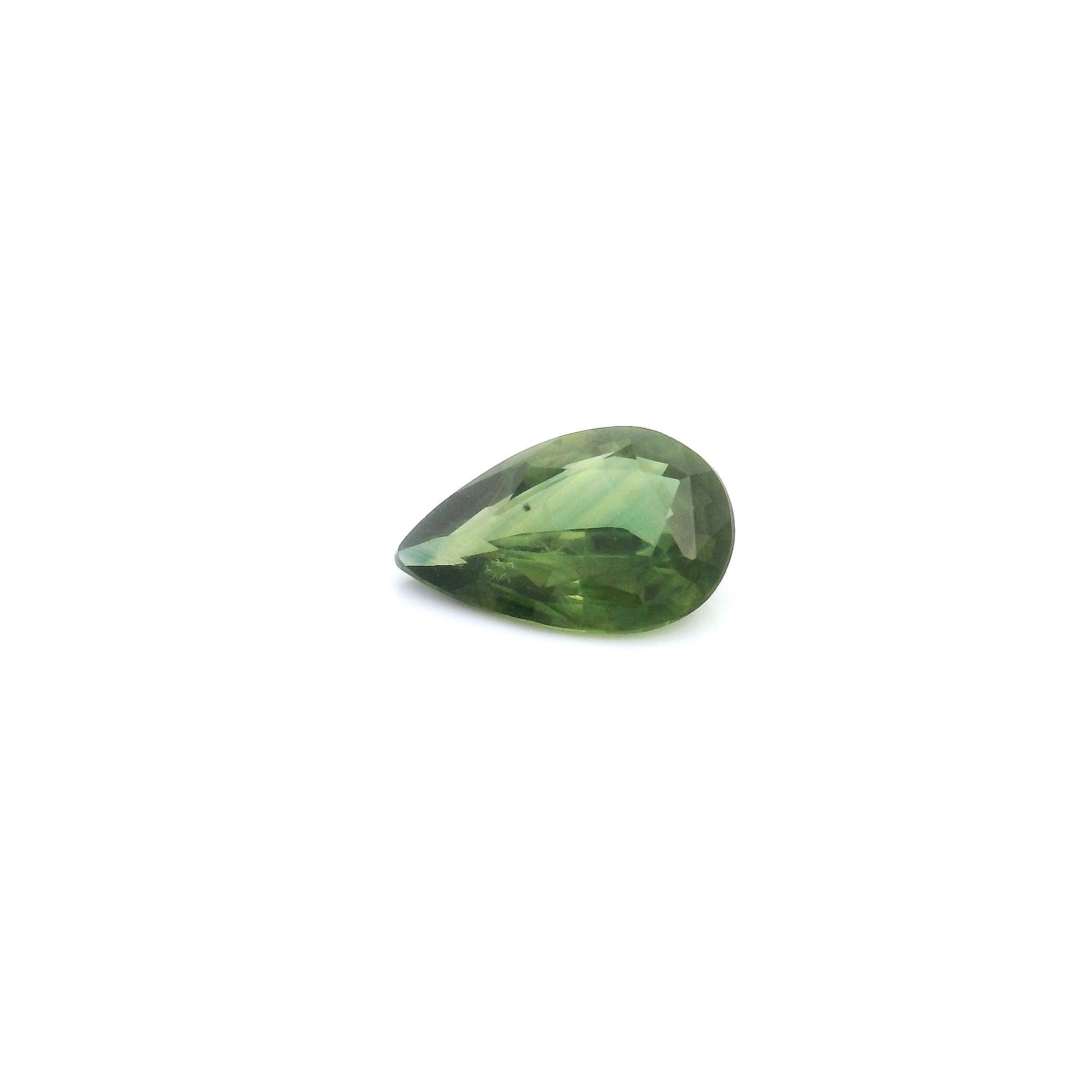 0.82 ct Pear Green Natural Sapphire