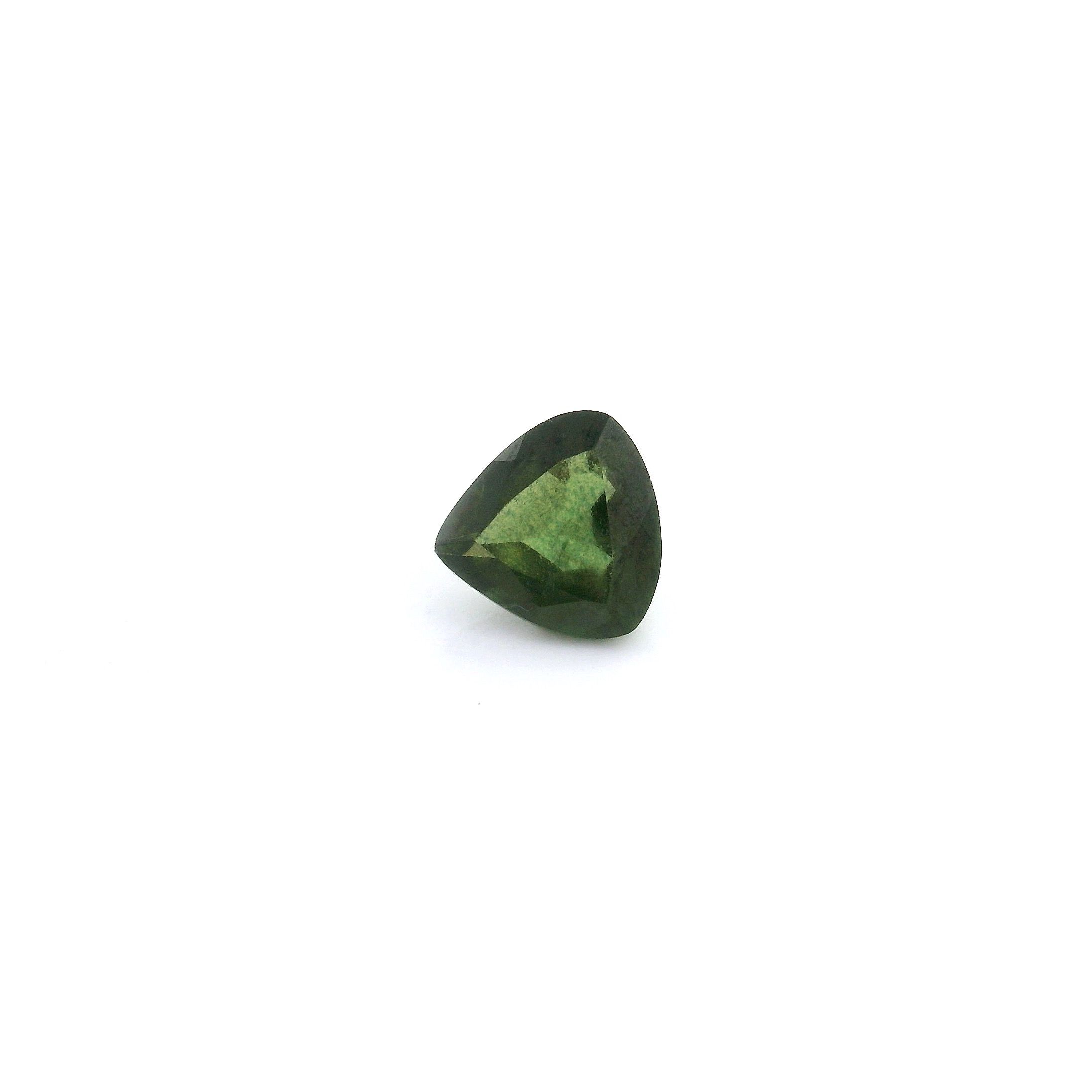 0.59 ct Pear Green Natural Sapphire