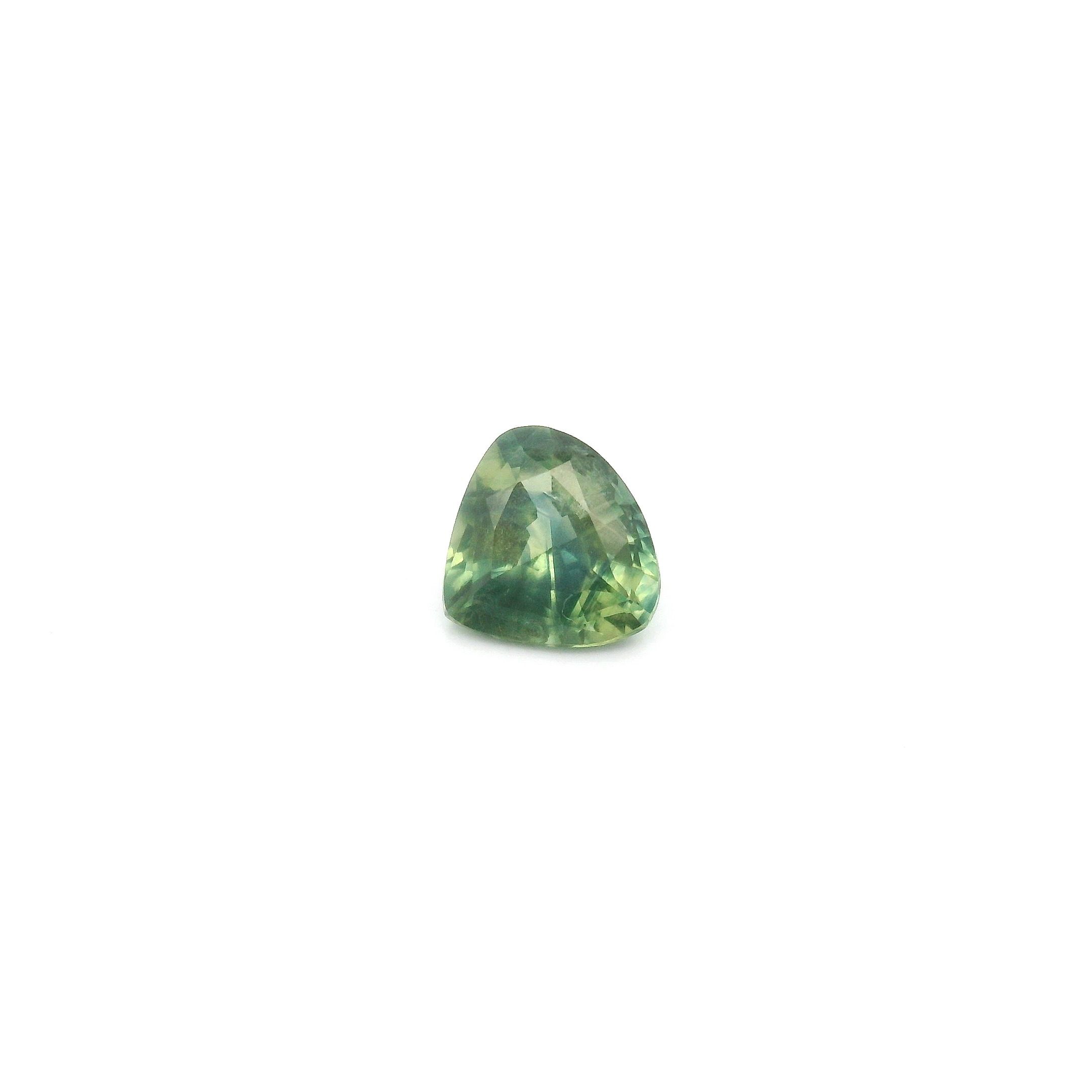 0.66 ct Pear Green Natural Sapphire