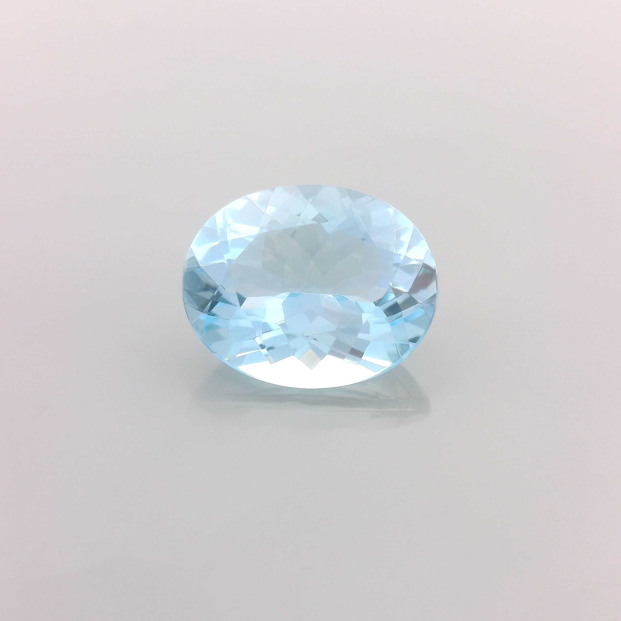 2.36 ct Oval Blue Natural Aquamarine