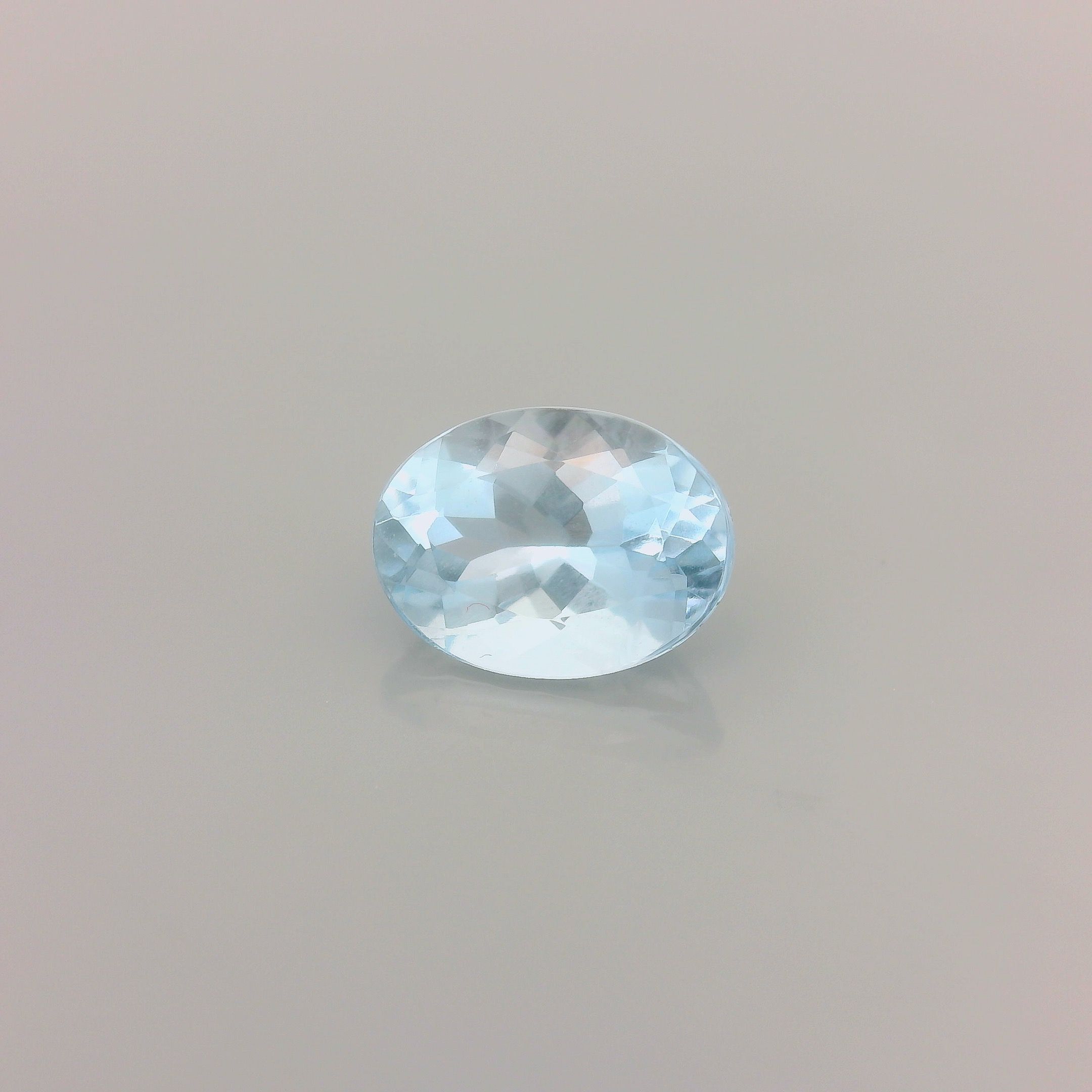 1.21 ct Oval Blue Natural Aquamarine