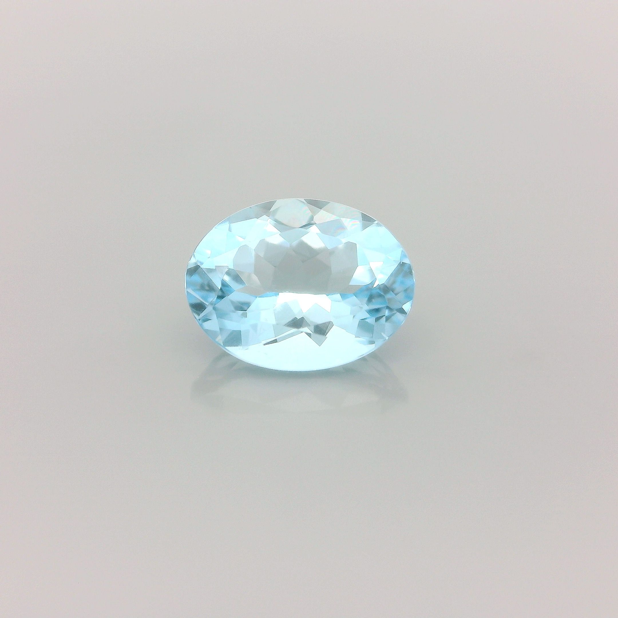 1.15 ct Oval Blue Natural Aquamarine