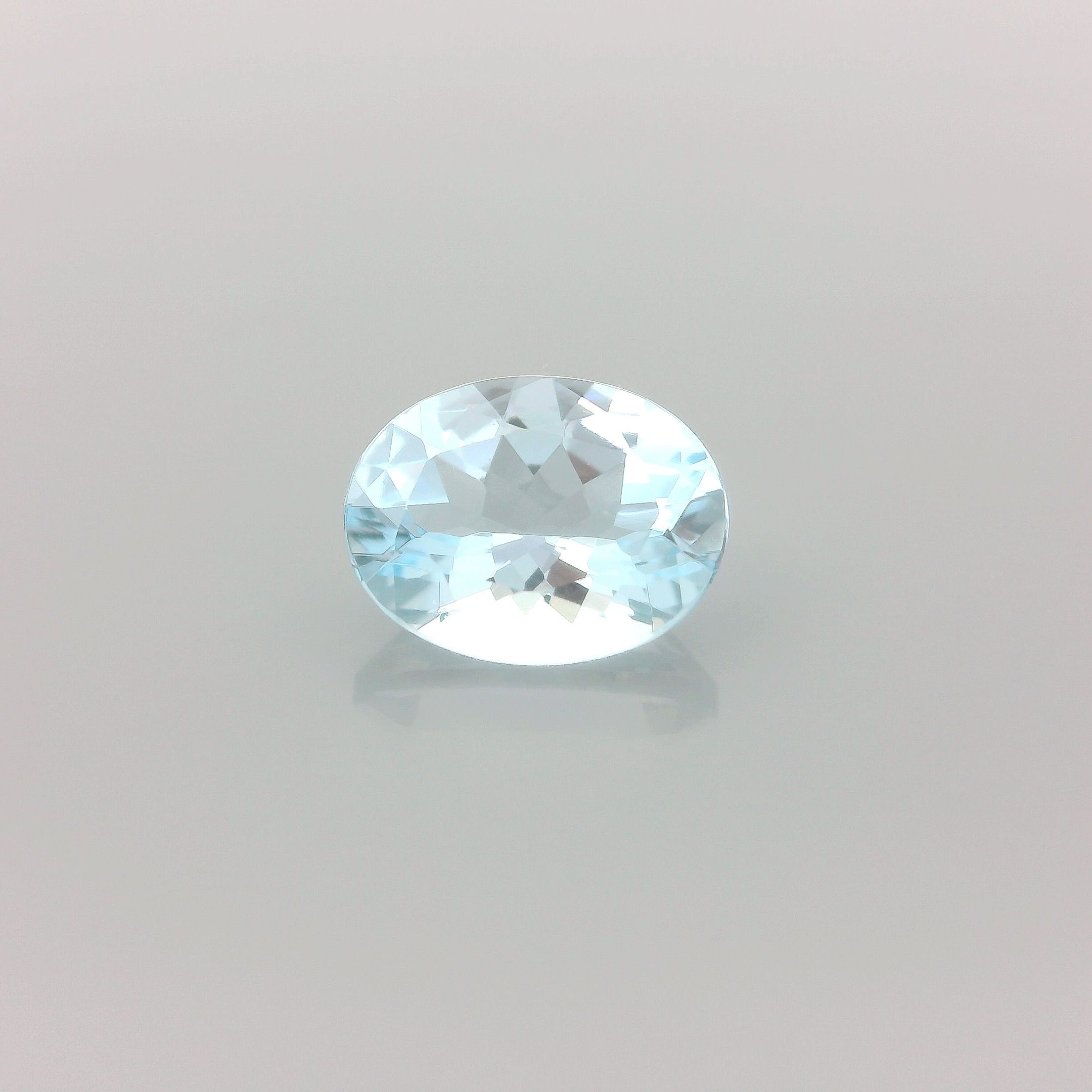 1.11 ct Oval Blue Natural Aquamarine