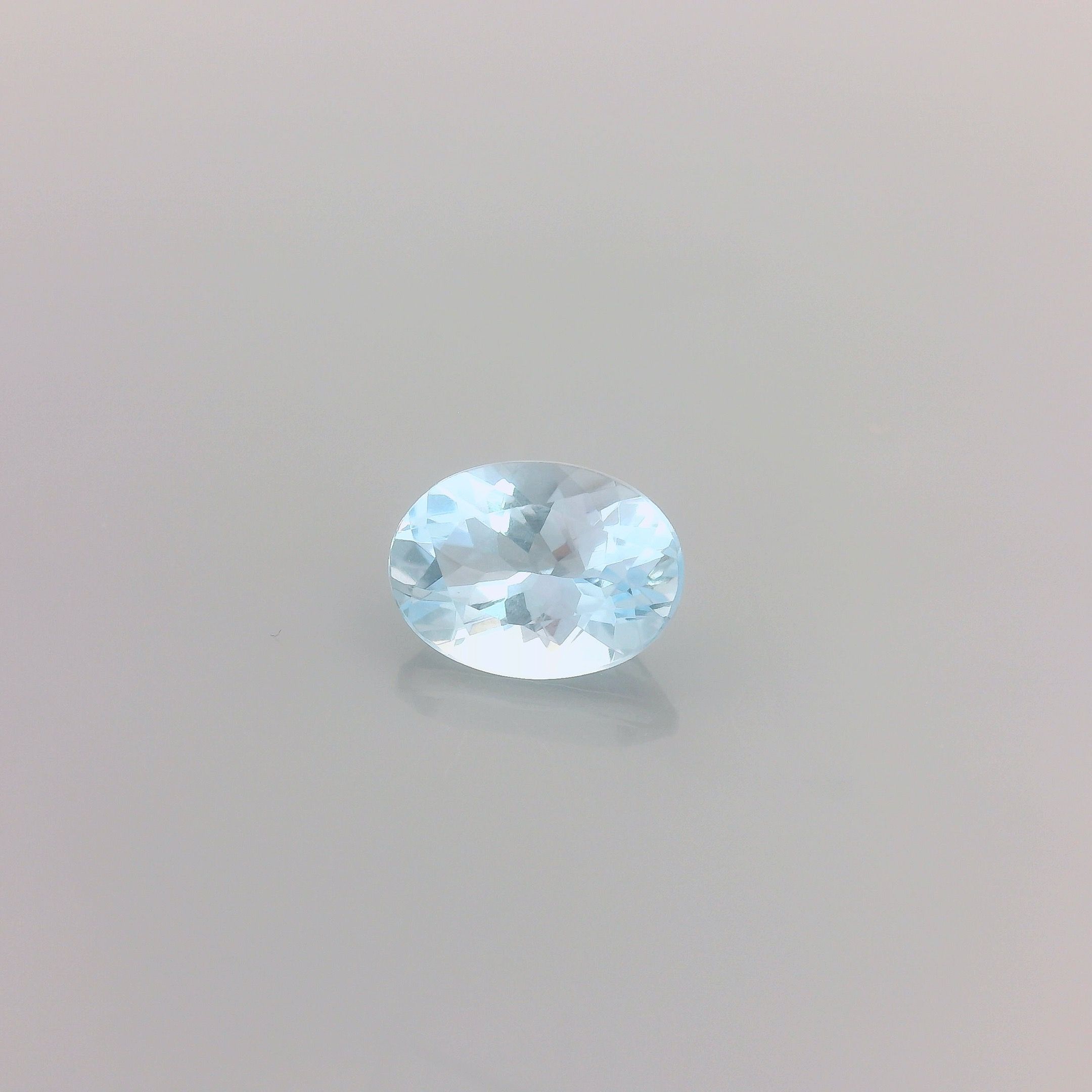 0.79 ct Oval Blue Natural Aquamarine