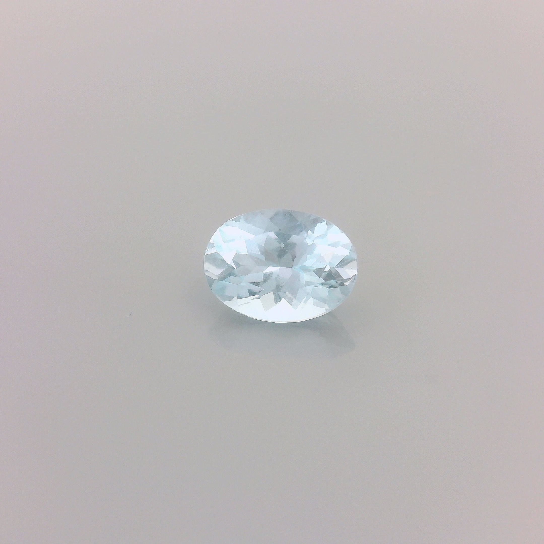 0.78 ct Oval Blue Natural Aquamarine