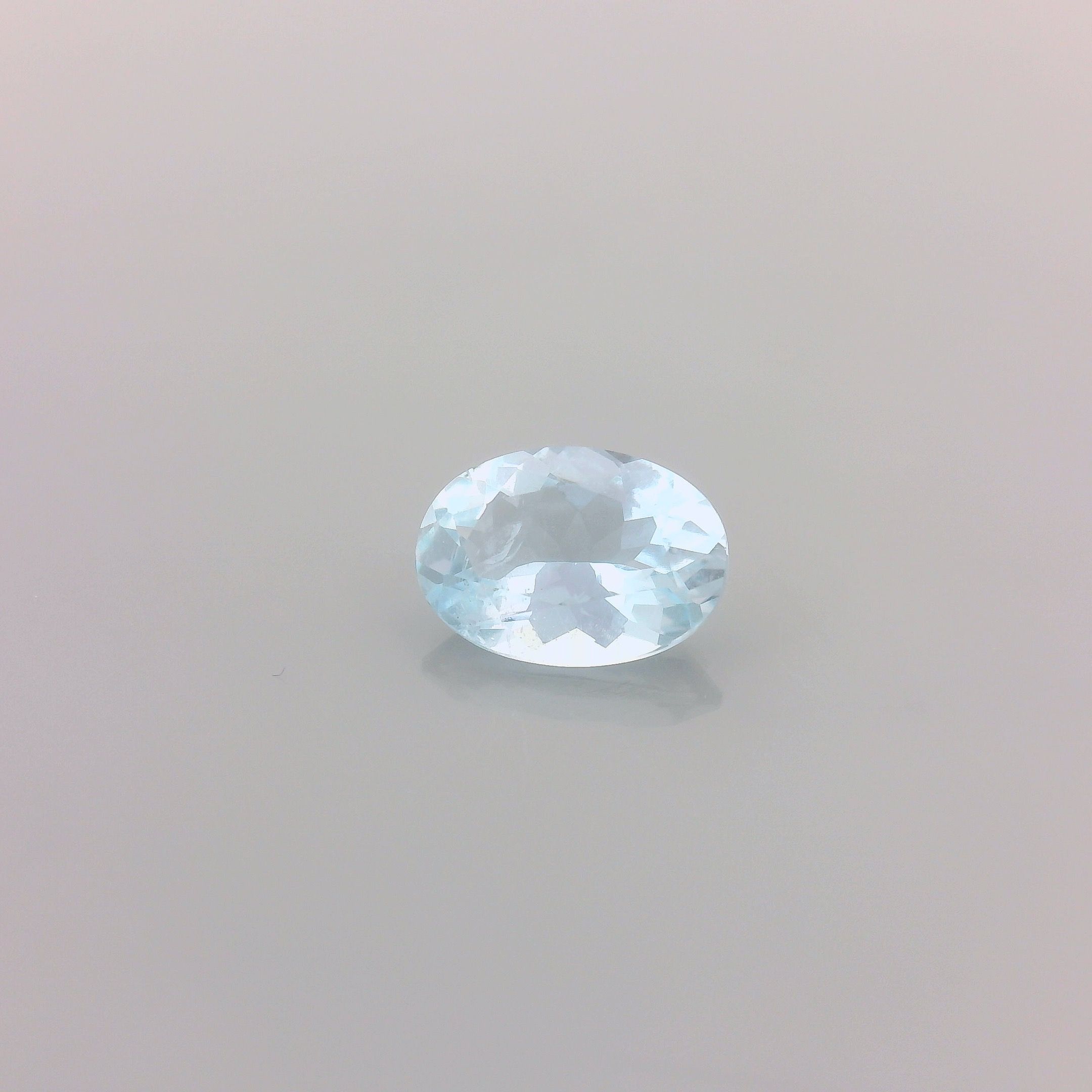 0.63 ct Oval Blue Natural Aquamarine