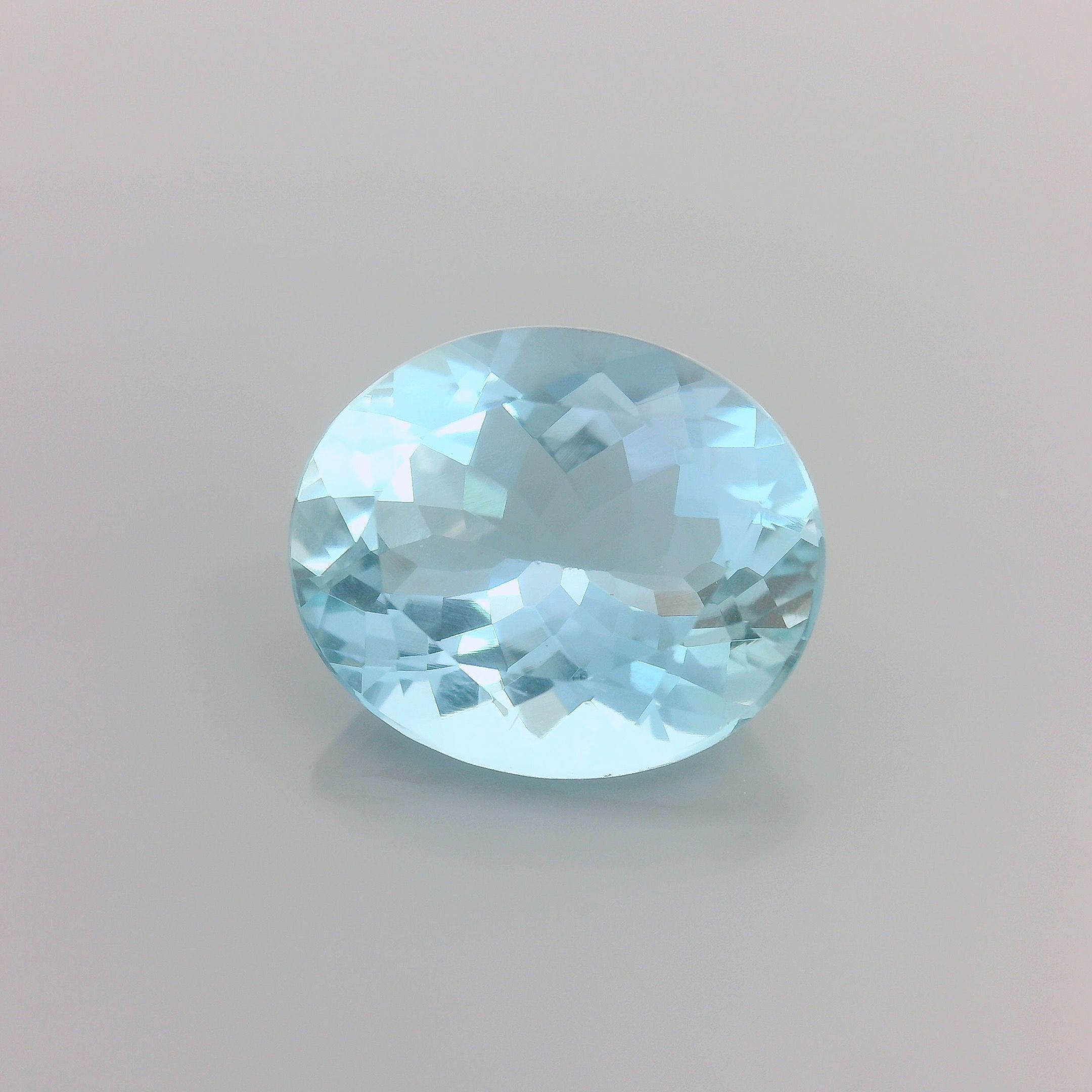 4.32 ct Oval Blue Natural Aquamarine