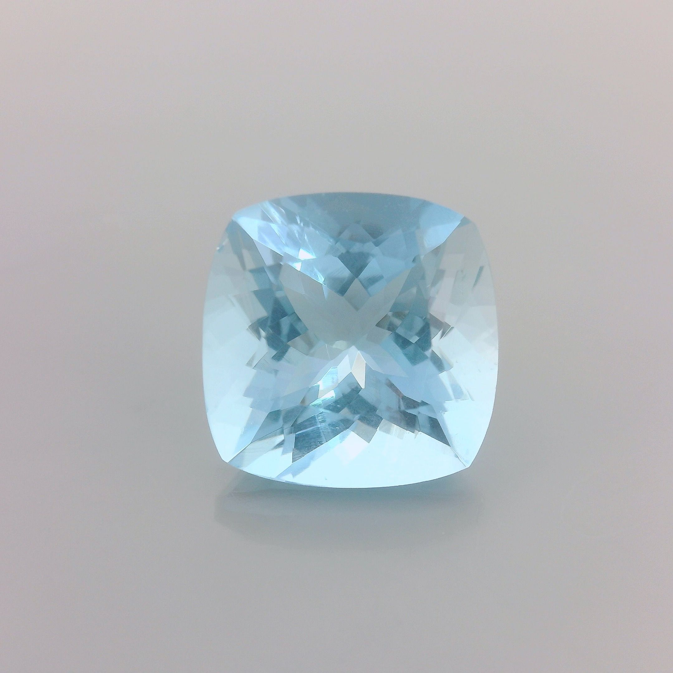 4.63 ct Cushion Blue Natural Aquamarine