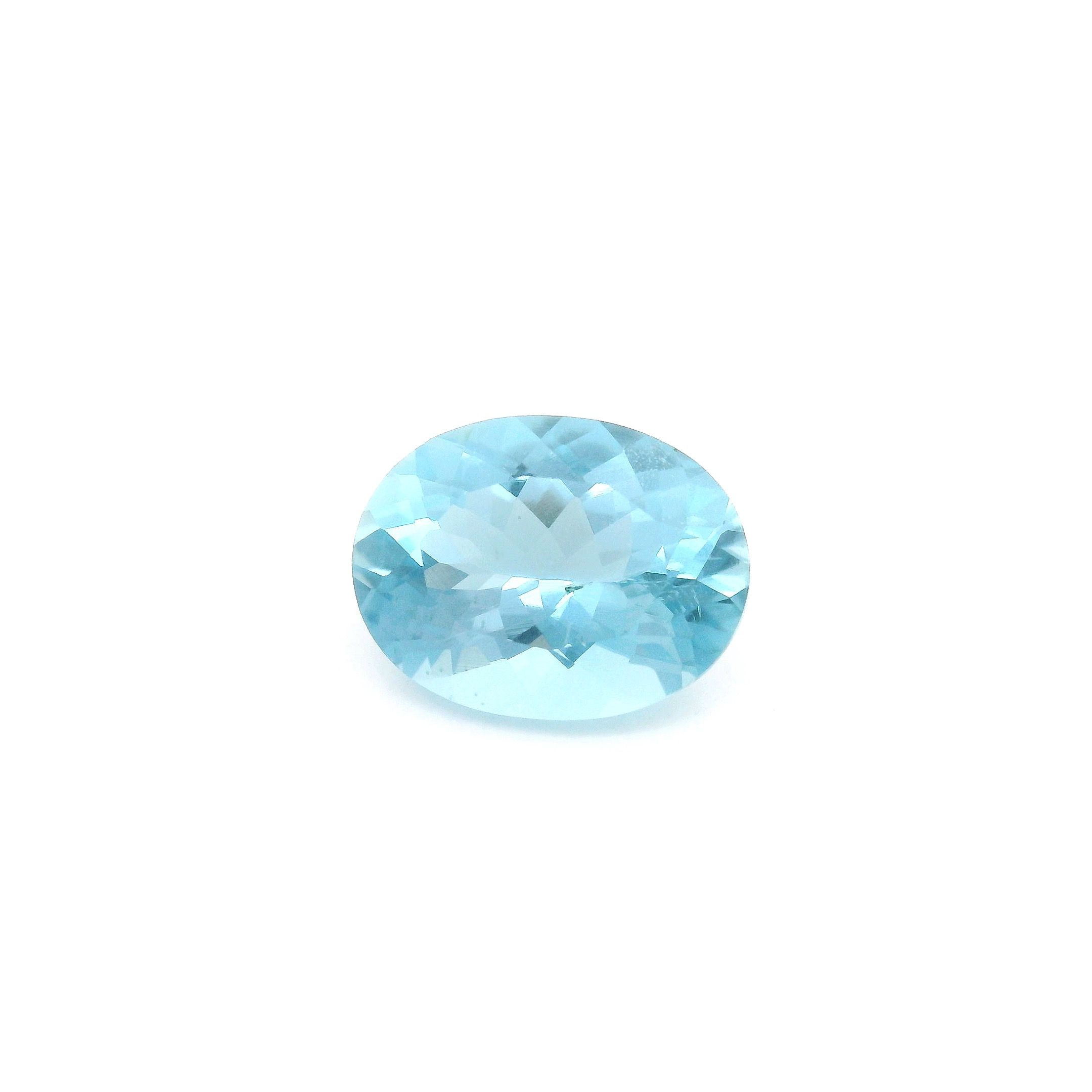 1.62 ct Oval Blue Natural Aquamarine
