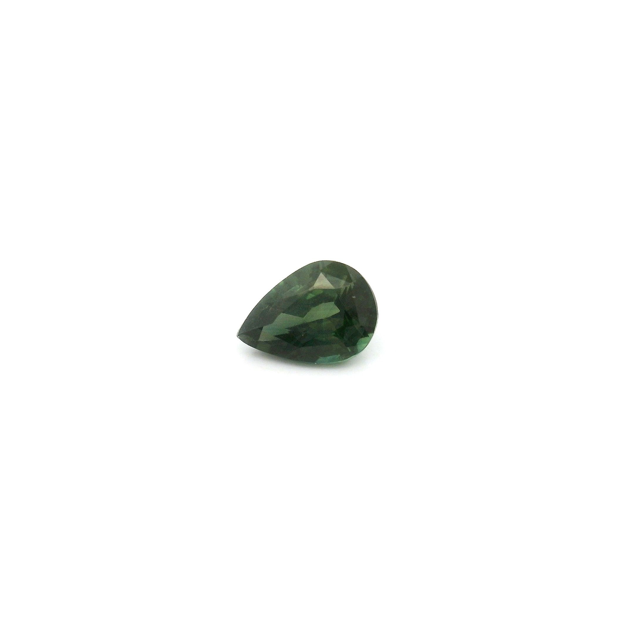 0.53 ct Pear Green Natural Sapphire