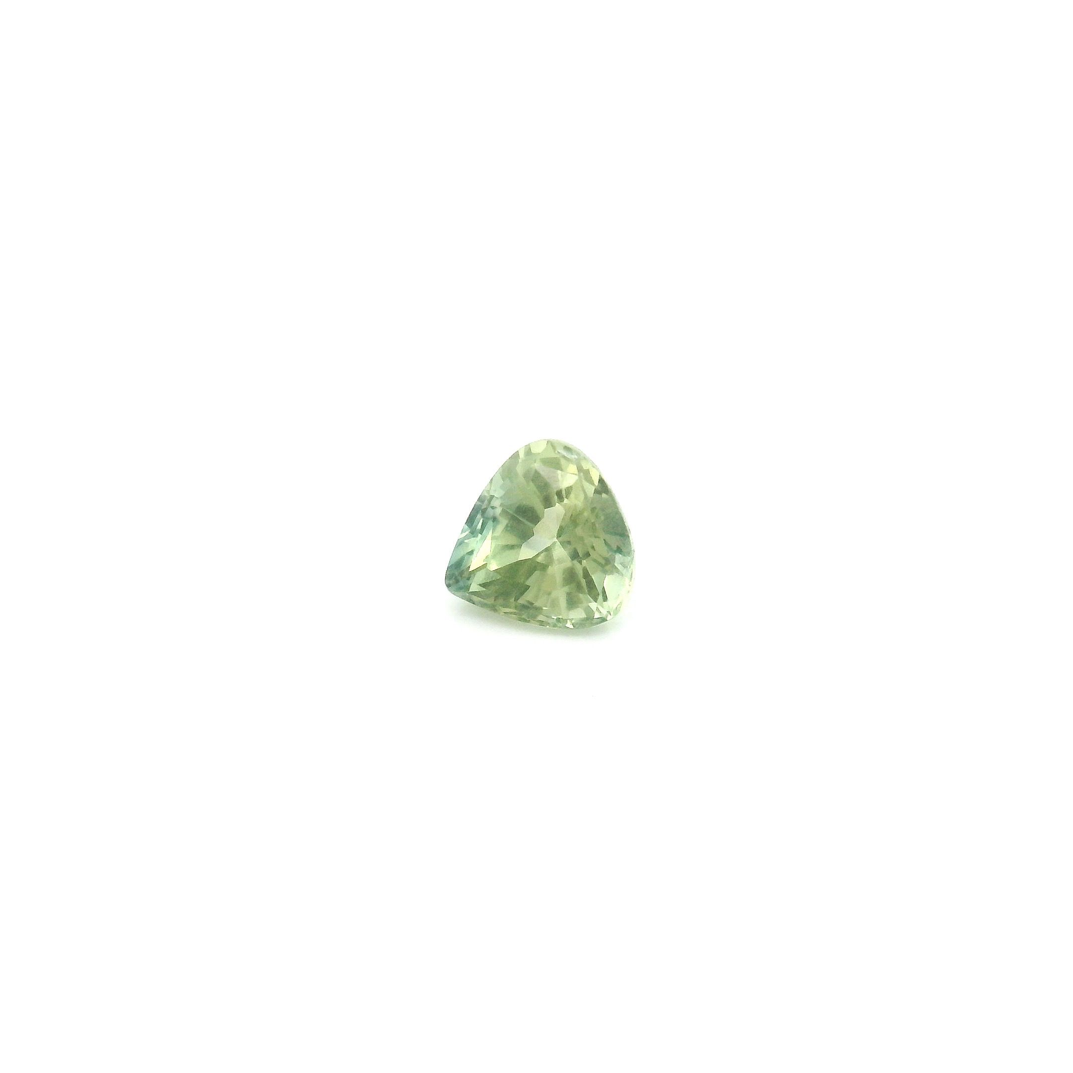 0.50 ct Pear Green Natural Sapphire