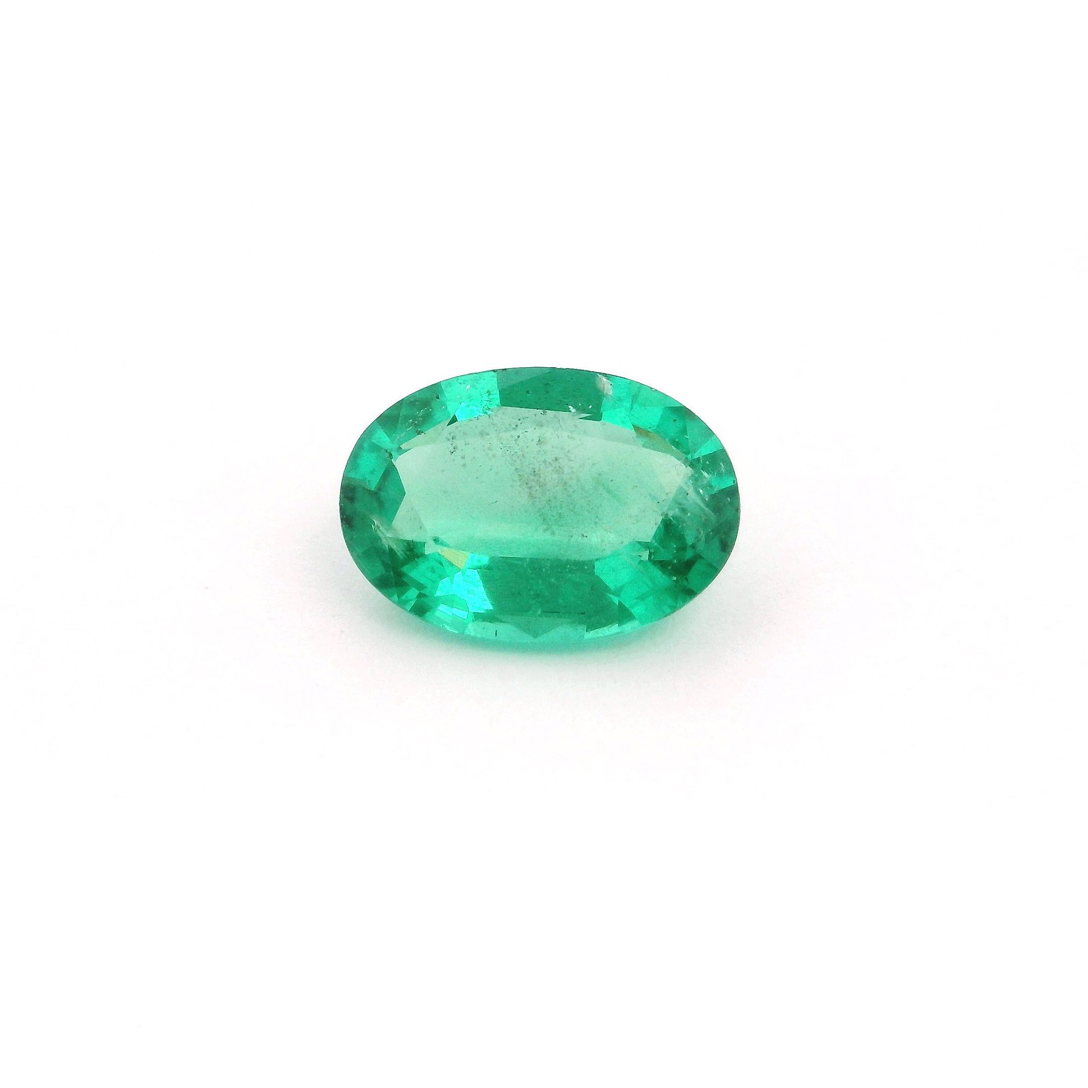 1.99 ct Oval Green Natural Emerald