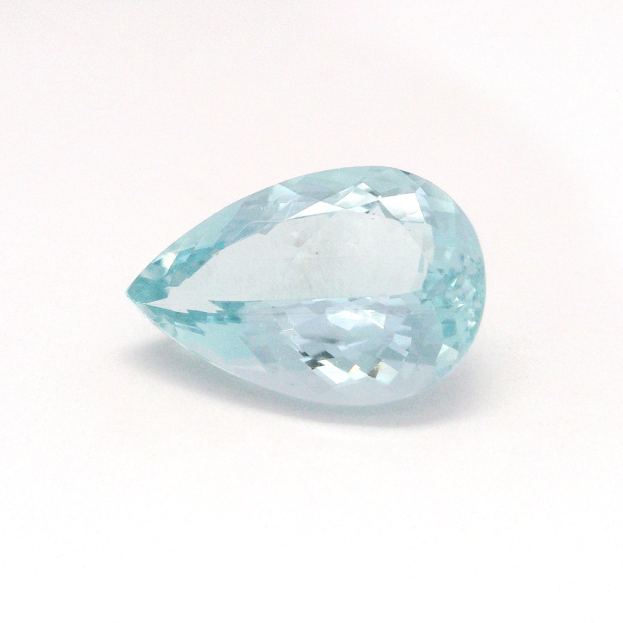 5.22 ct Pear Green Natural Aquamarine