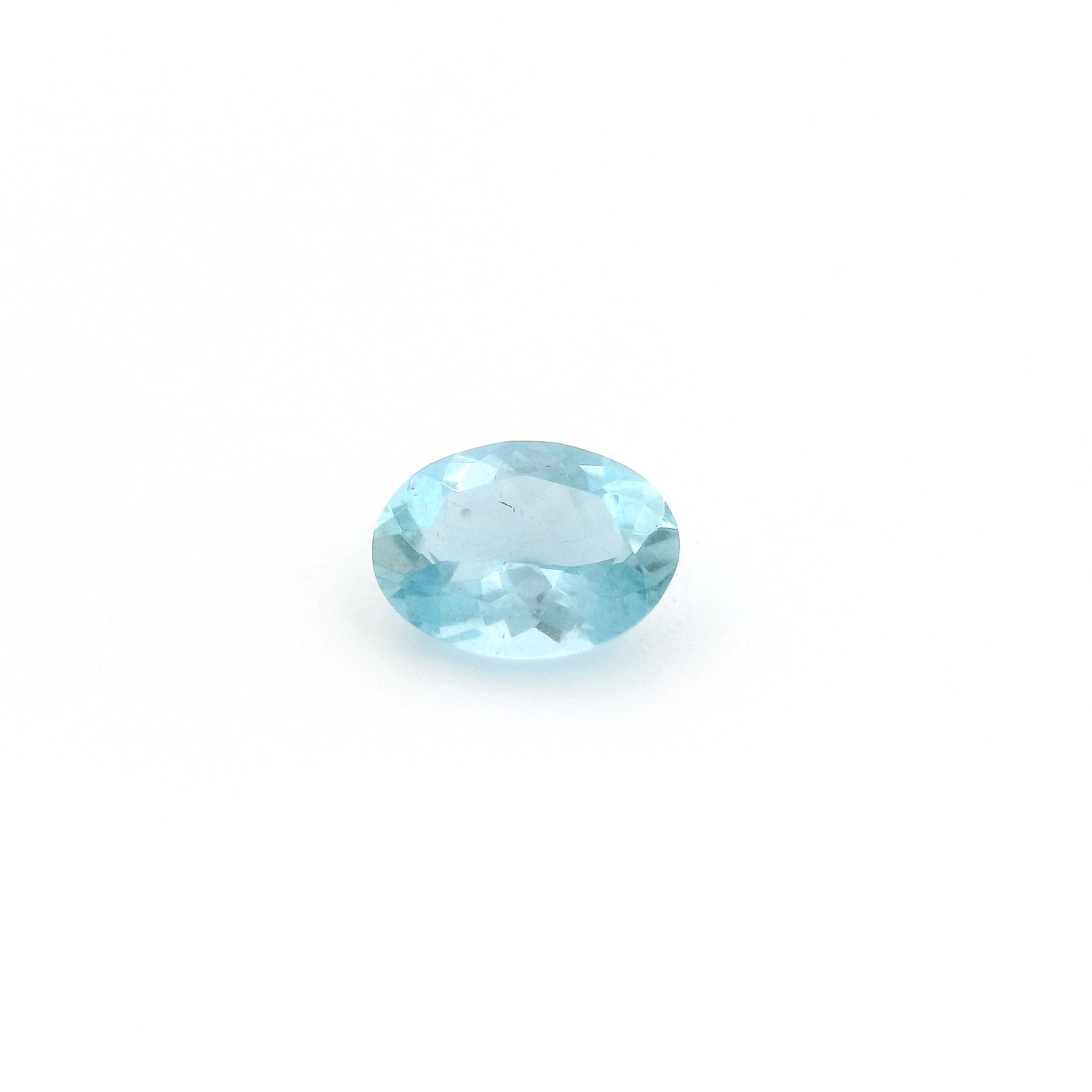 0.64 ct Oval Blue Natural Aquamarine