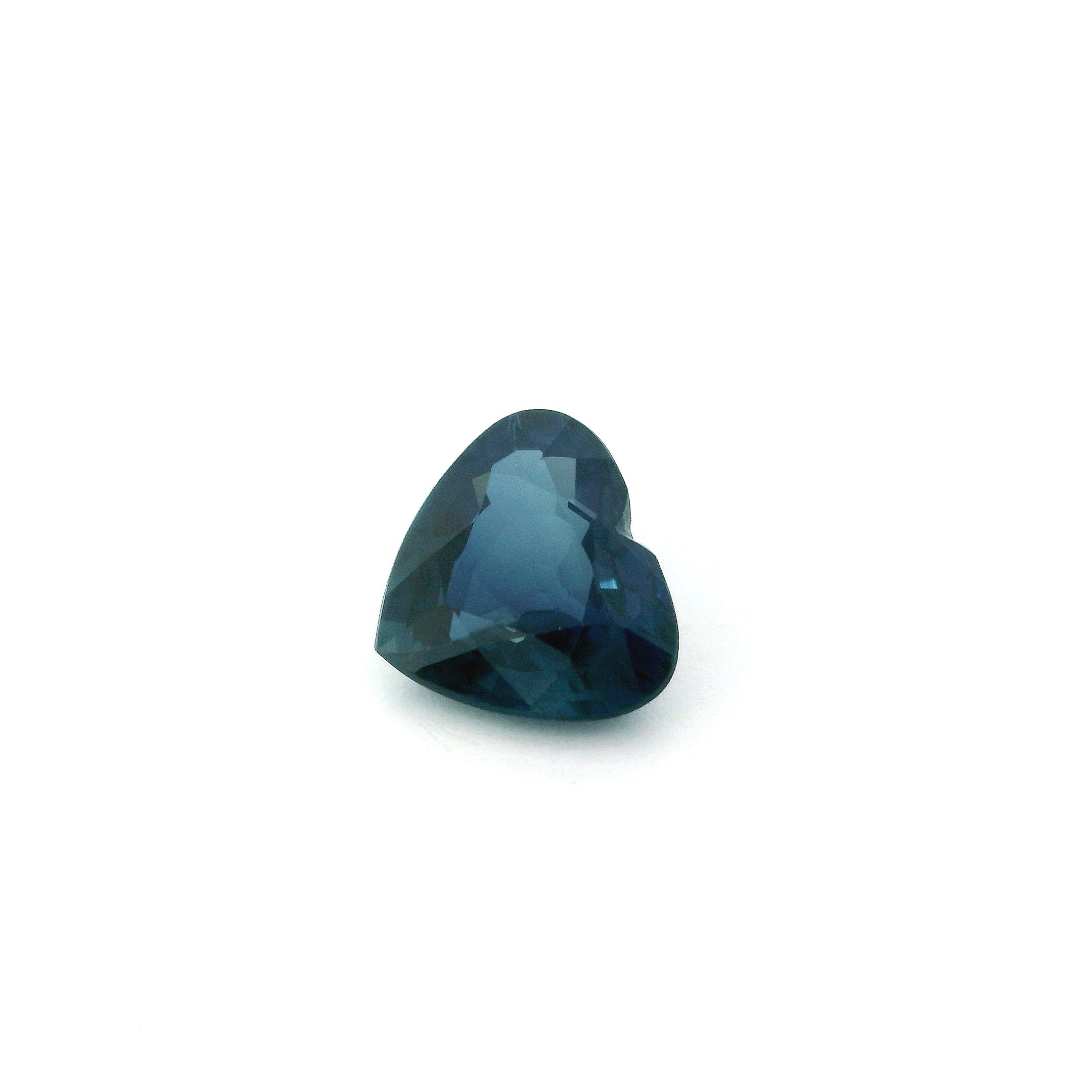 1.75 ct Heart Blue Natural Sapphire