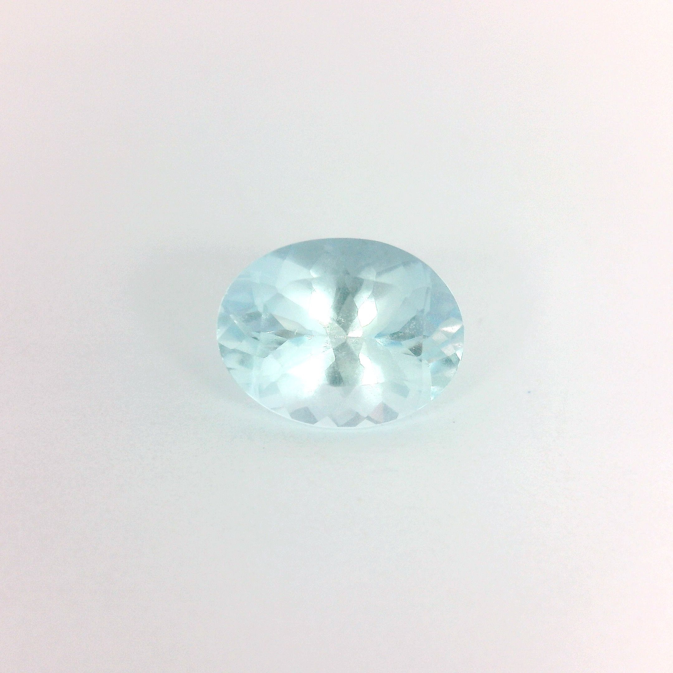 1.90 ct Oval Blue Natural Aquamarine