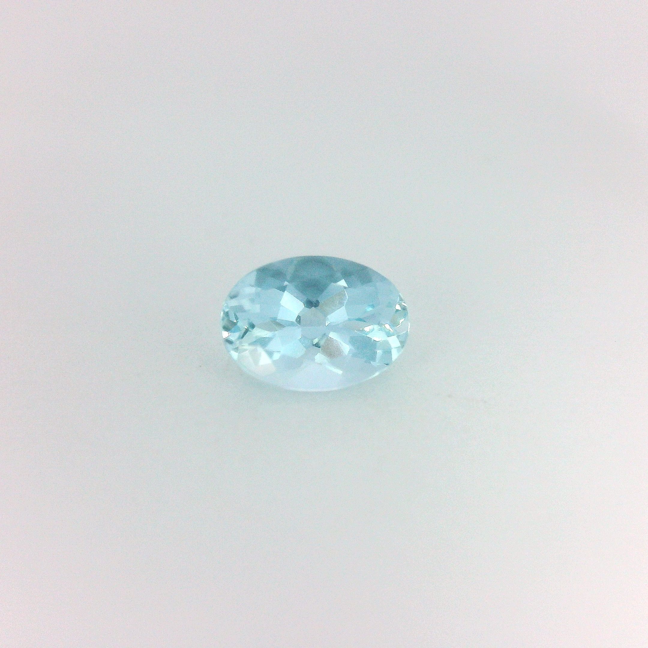 0.75 ct Oval Blue Natural Aquamarine