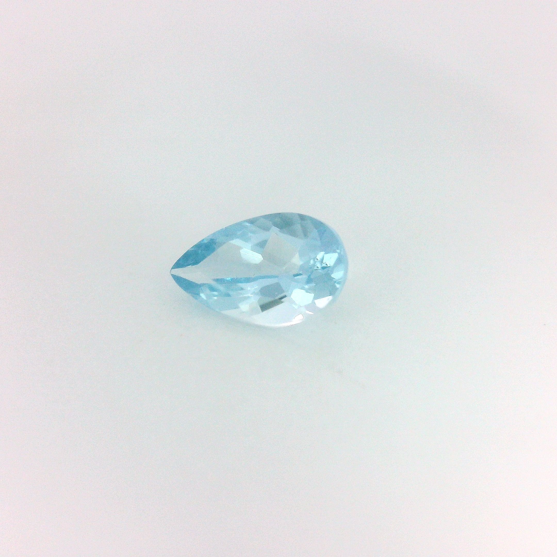 0.76 ct Pear Blue Natural Aquamarine