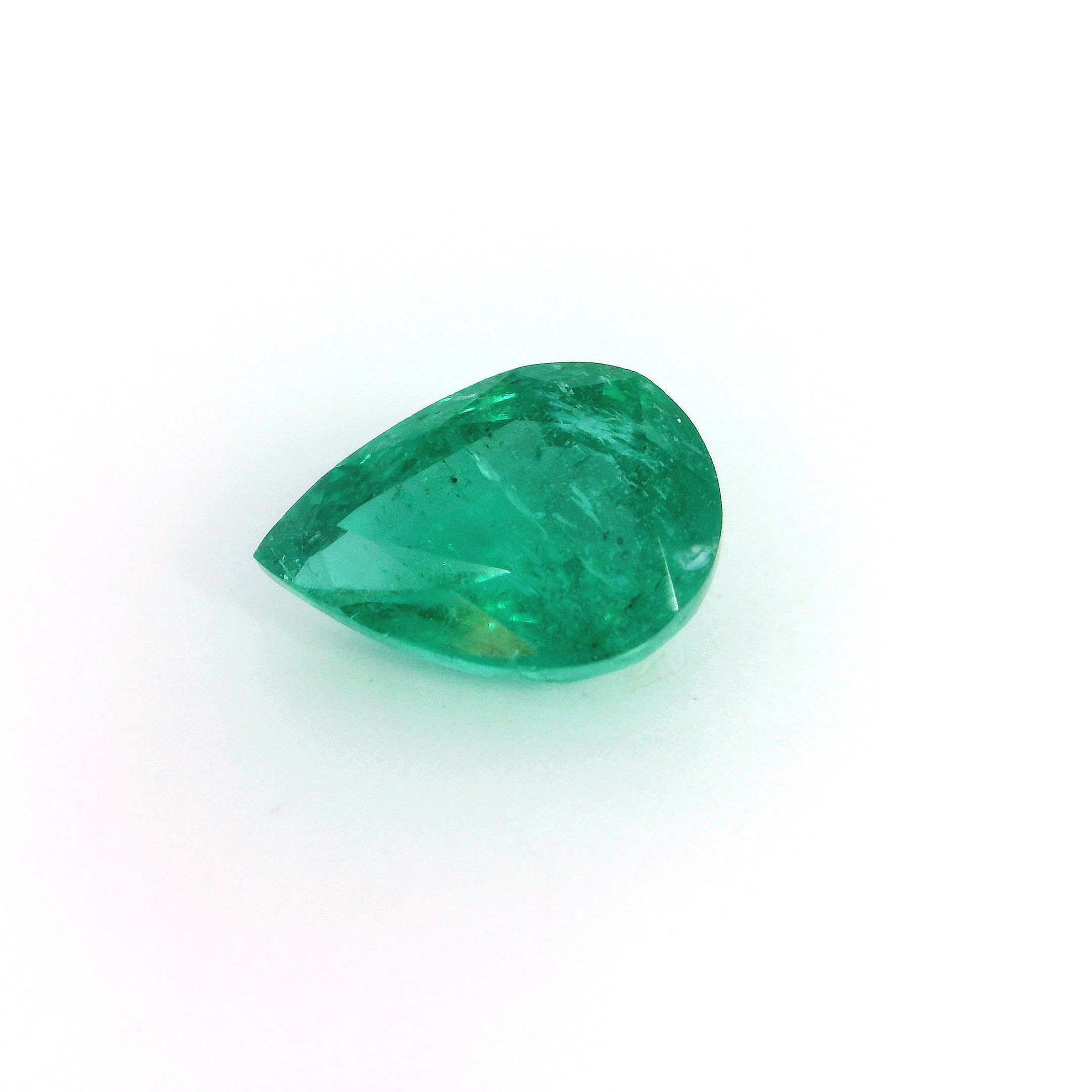 2.56 ct Pear Green Natural Emerald