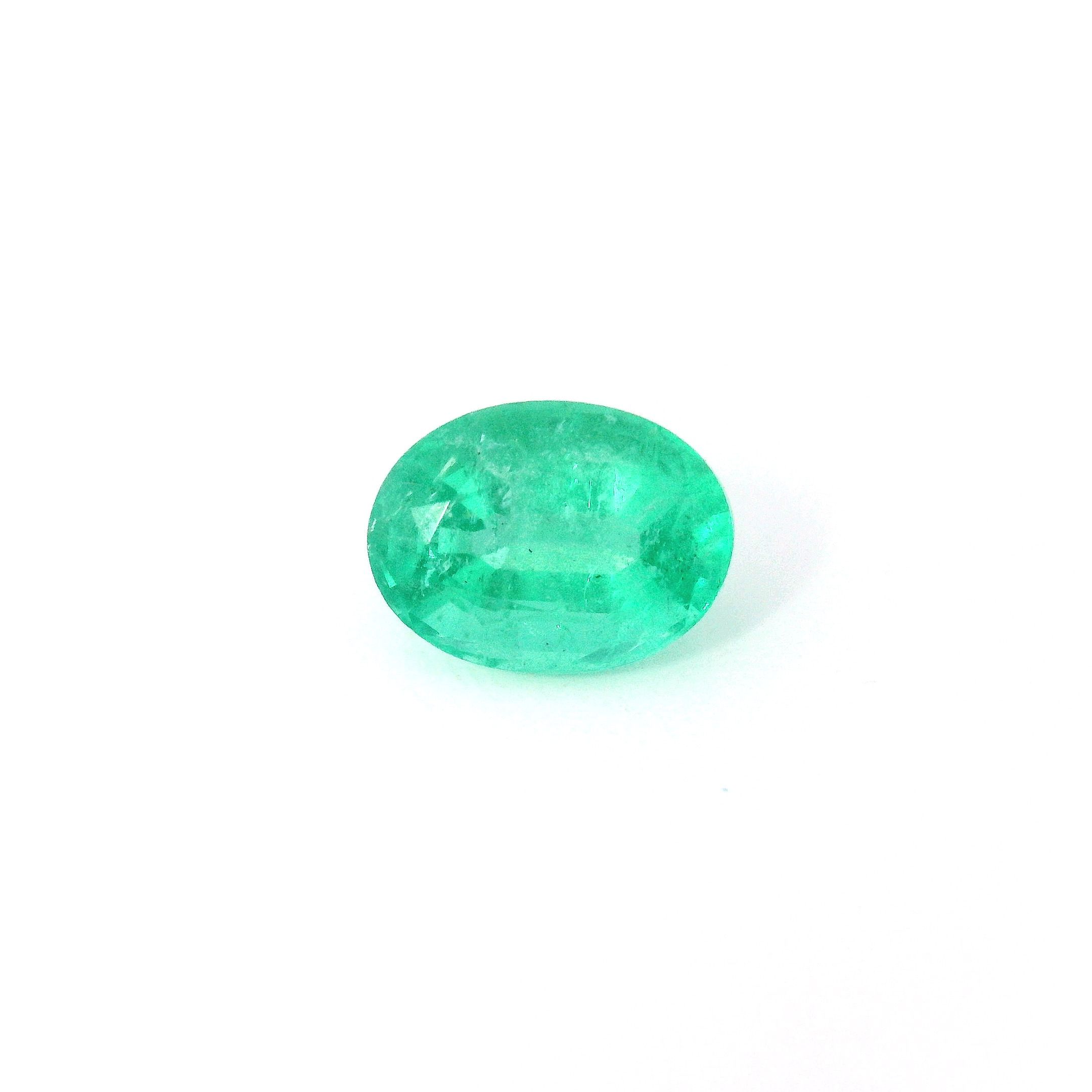 1.43 ct Oval Green Natural Emerald