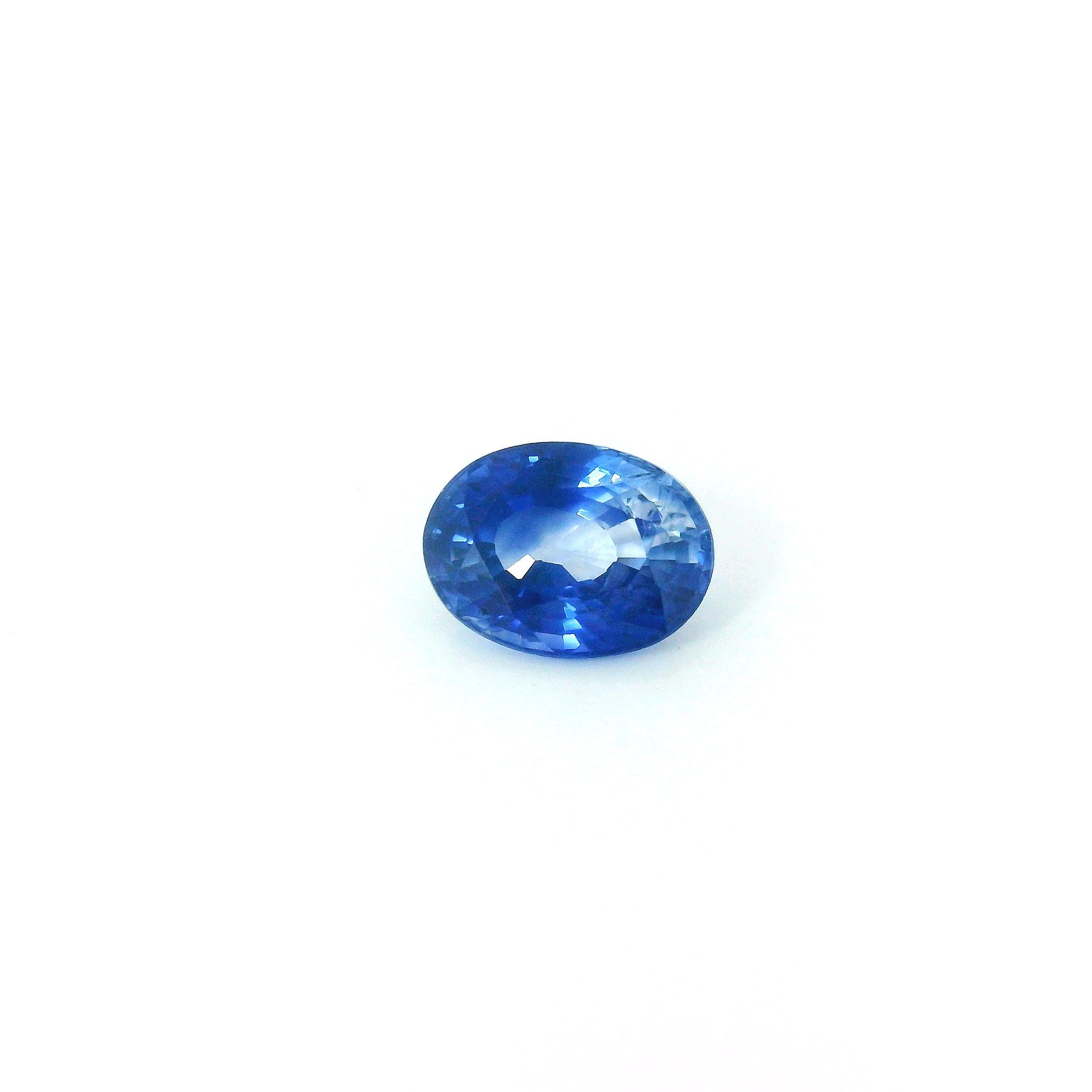 1.05 ct Oval Blue Natural Sapphire