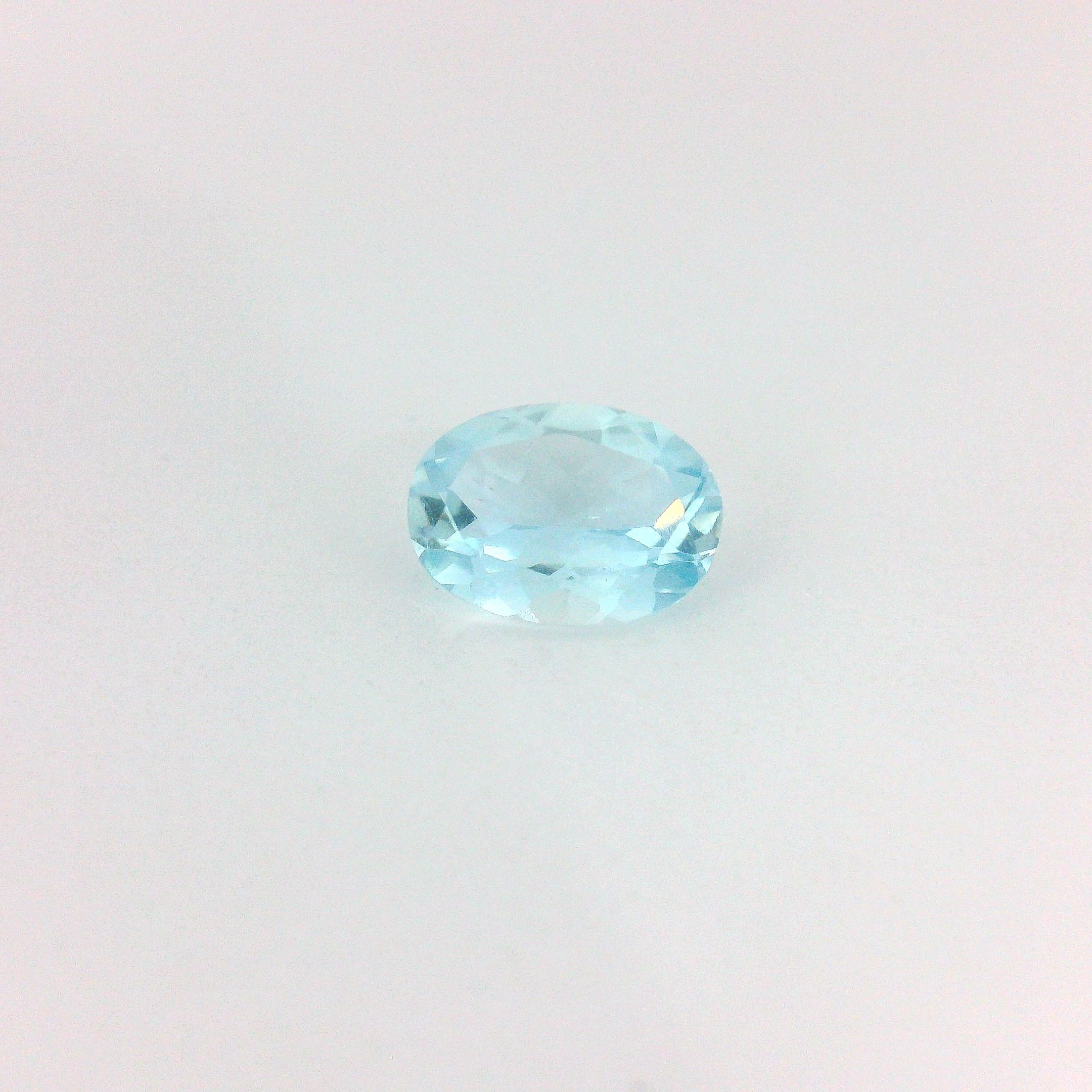 0.65 ct Oval Blue Natural Aquamarine