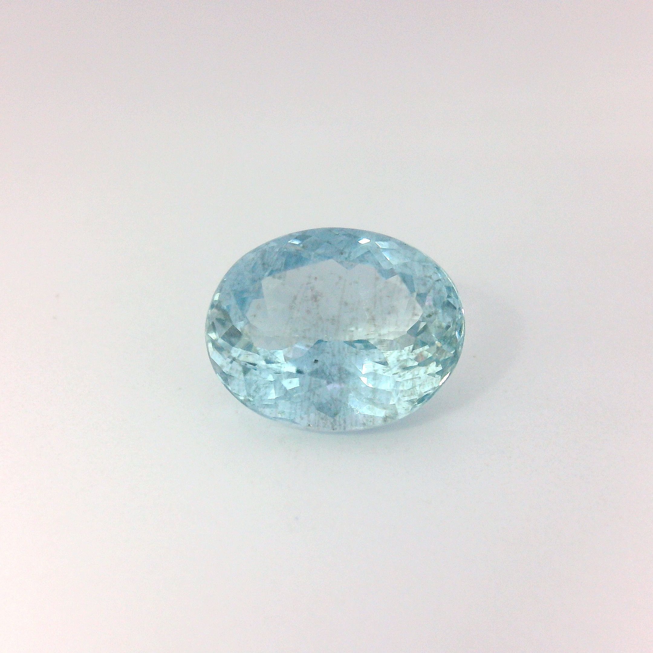 2.61 ct Oval Blue Natural Aquamarine